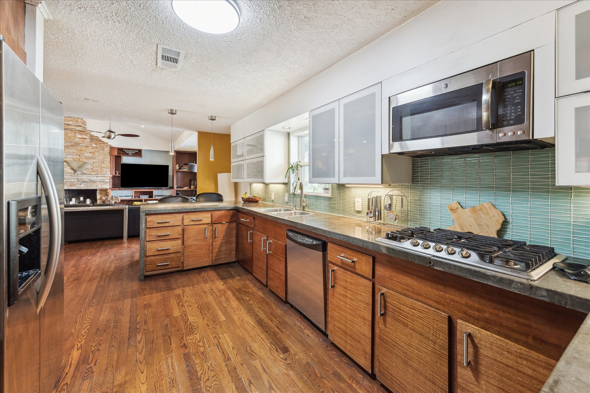 10102 Knoboak Drive Property Photo 16