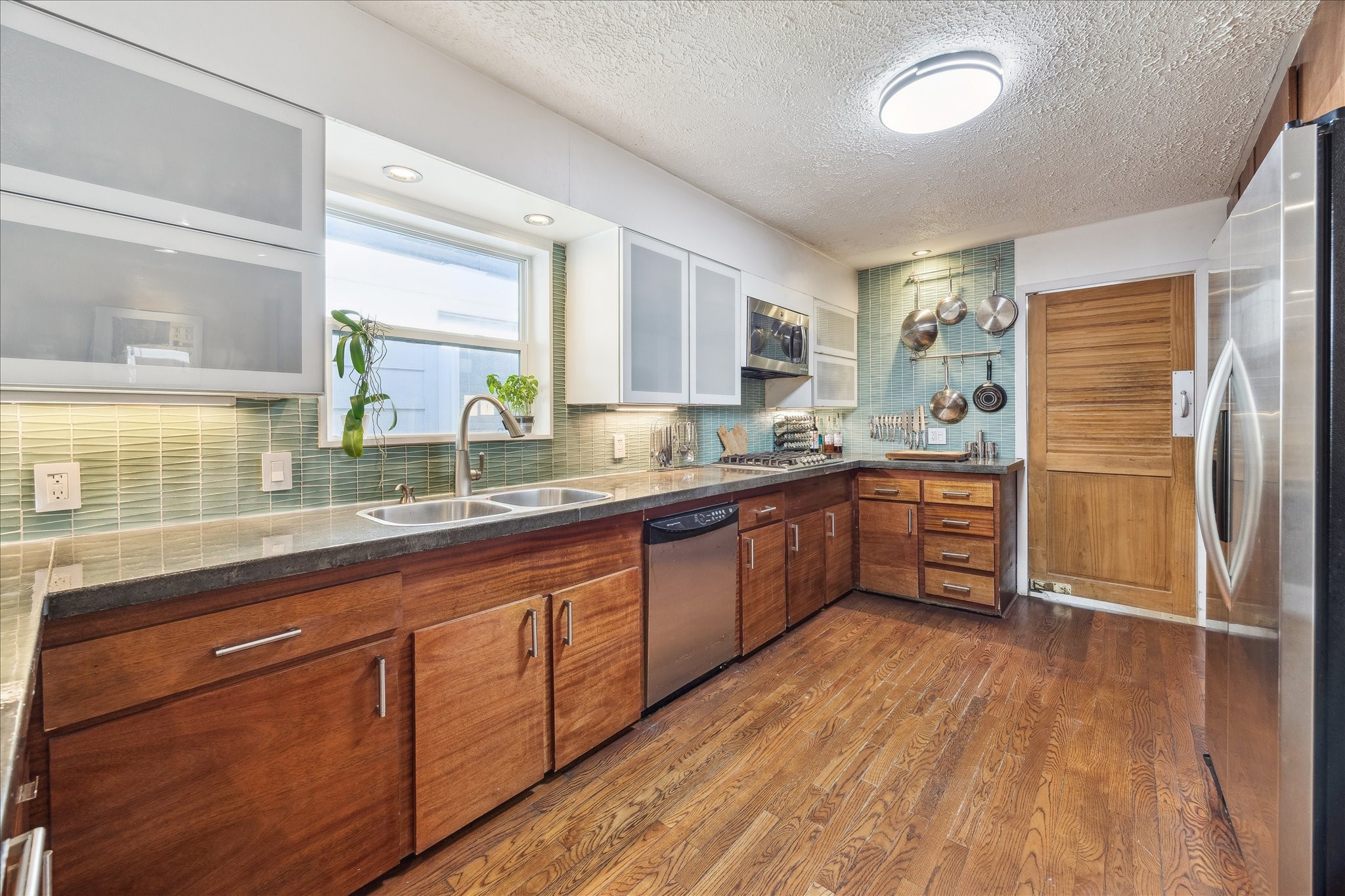 10102 Knoboak Drive Property Photo 18