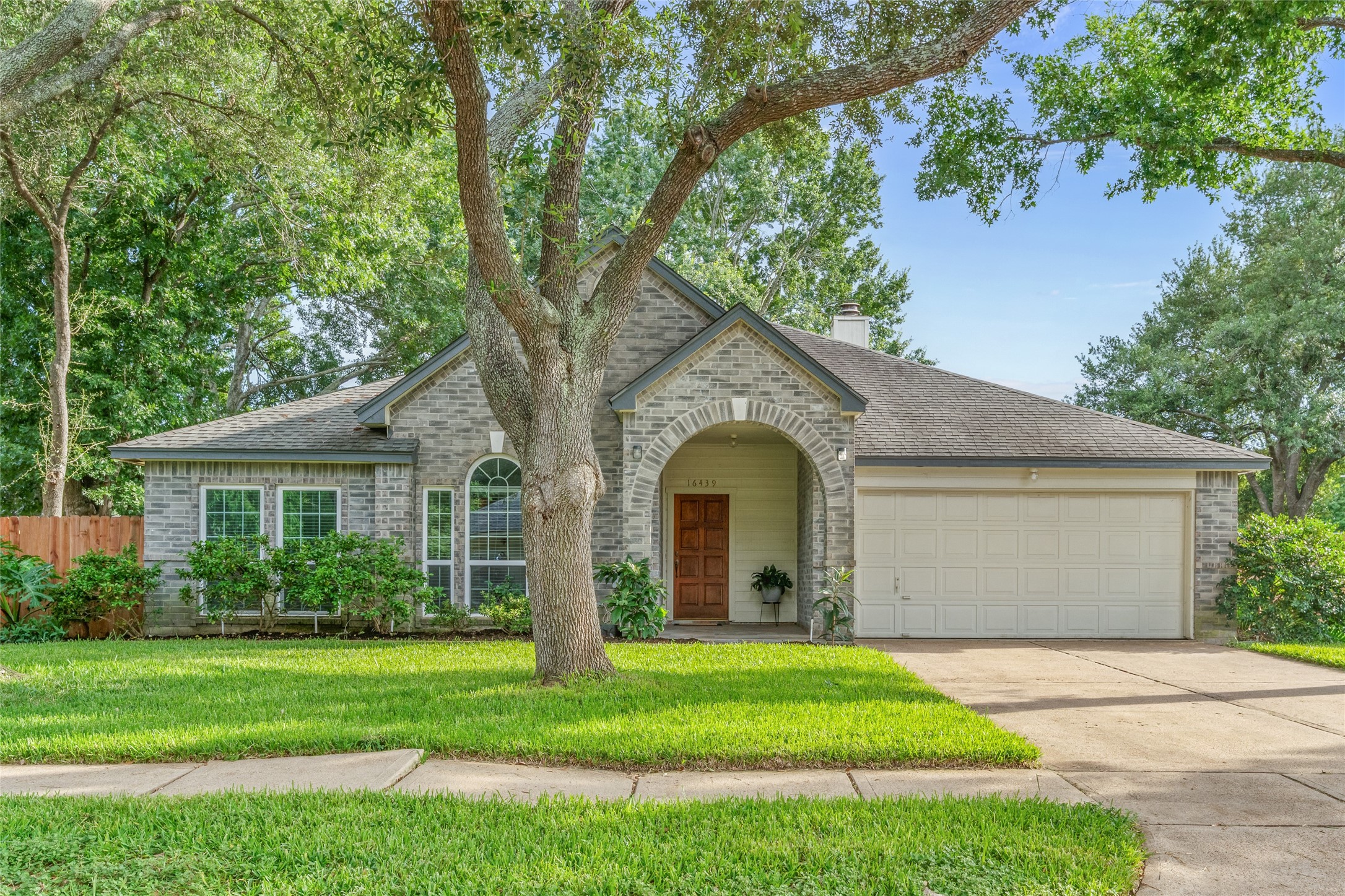 16439 Willingham Way Property Photo 1