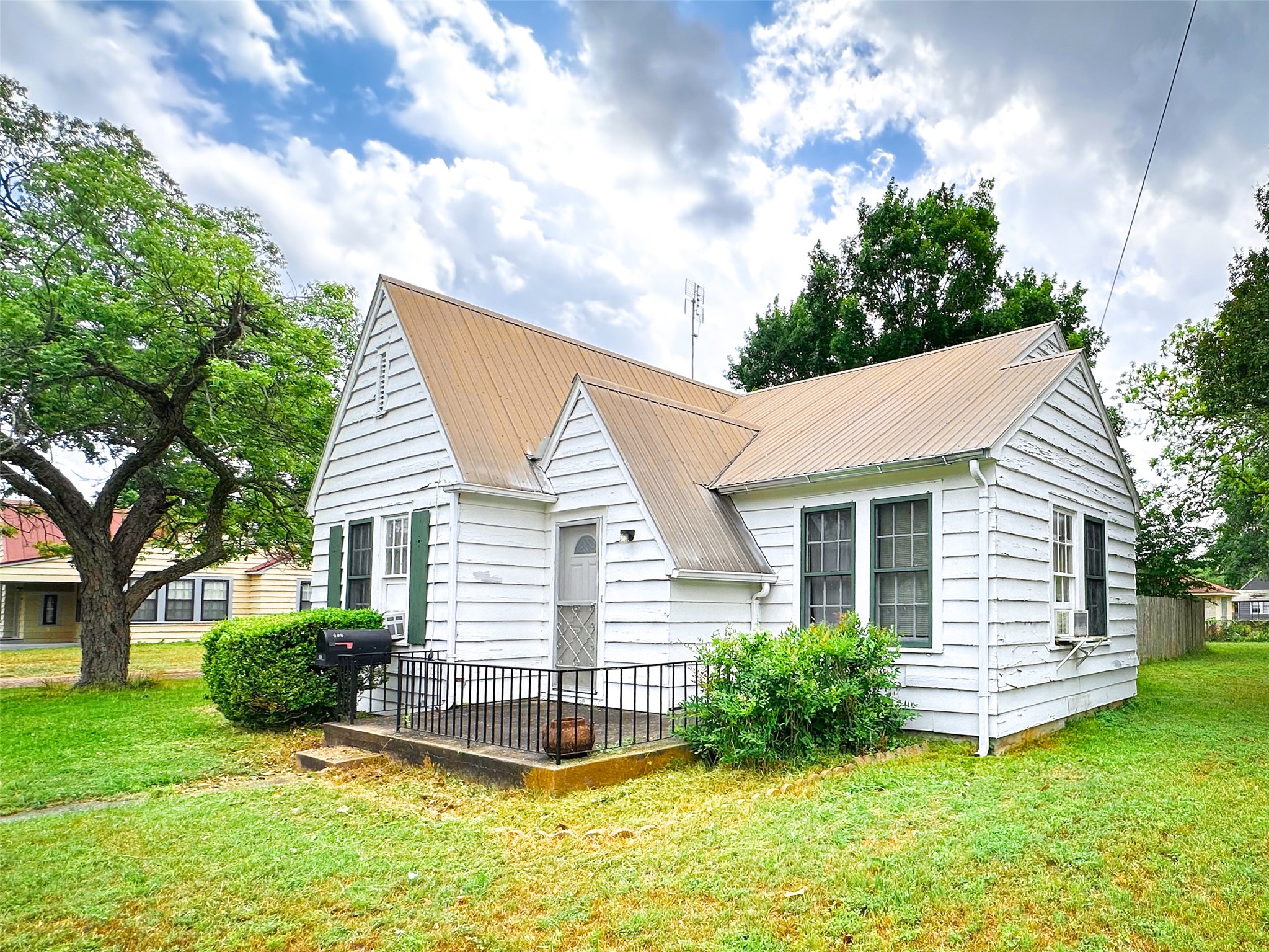 406 S Franklin Street Property Photo