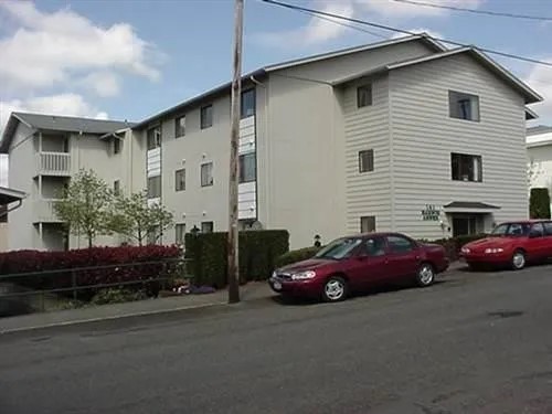 141 S River Street Property Photo 3