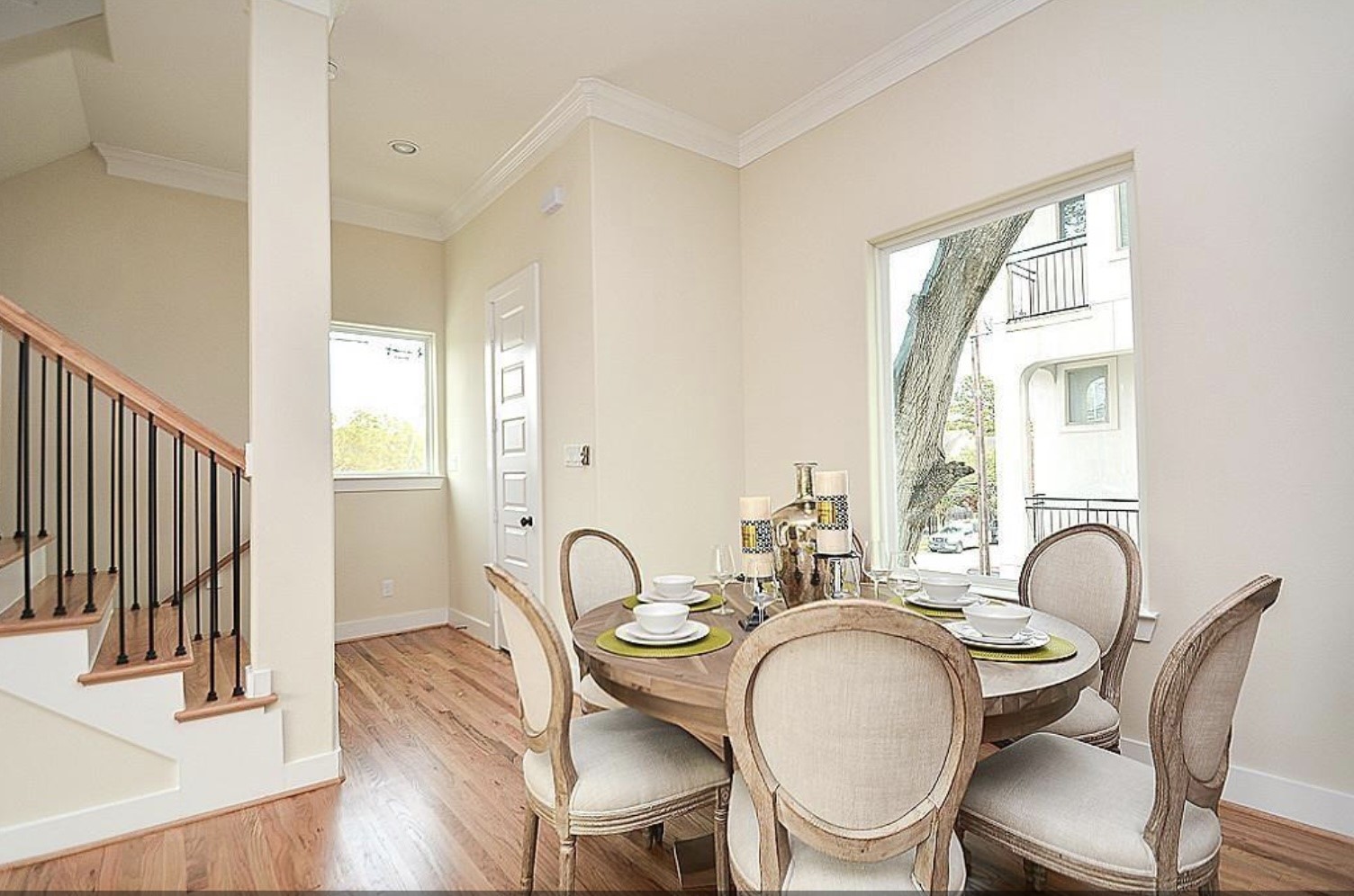 1548 W 23rd Street Property Photo 9