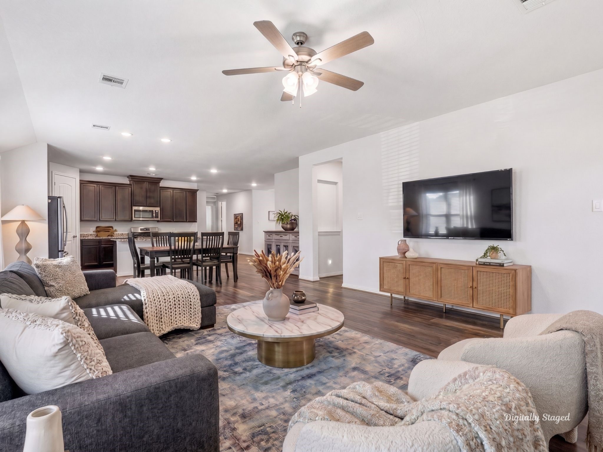 118 Violet Carson Court Property Photo 4