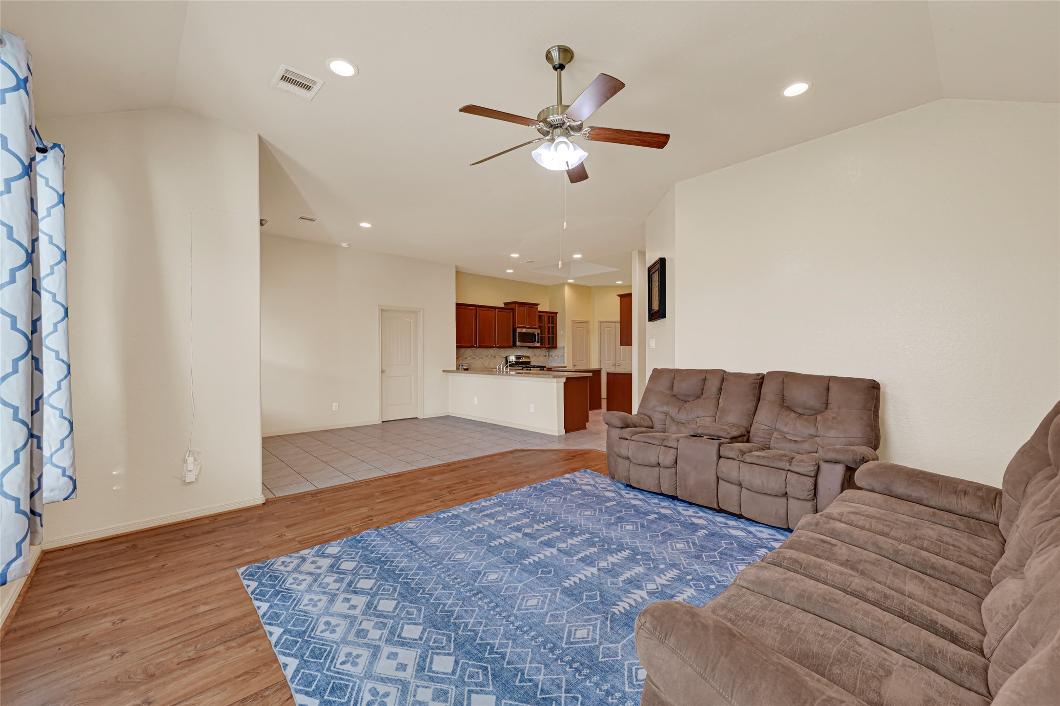 2207 Antler Trails Drive Property Photo 11