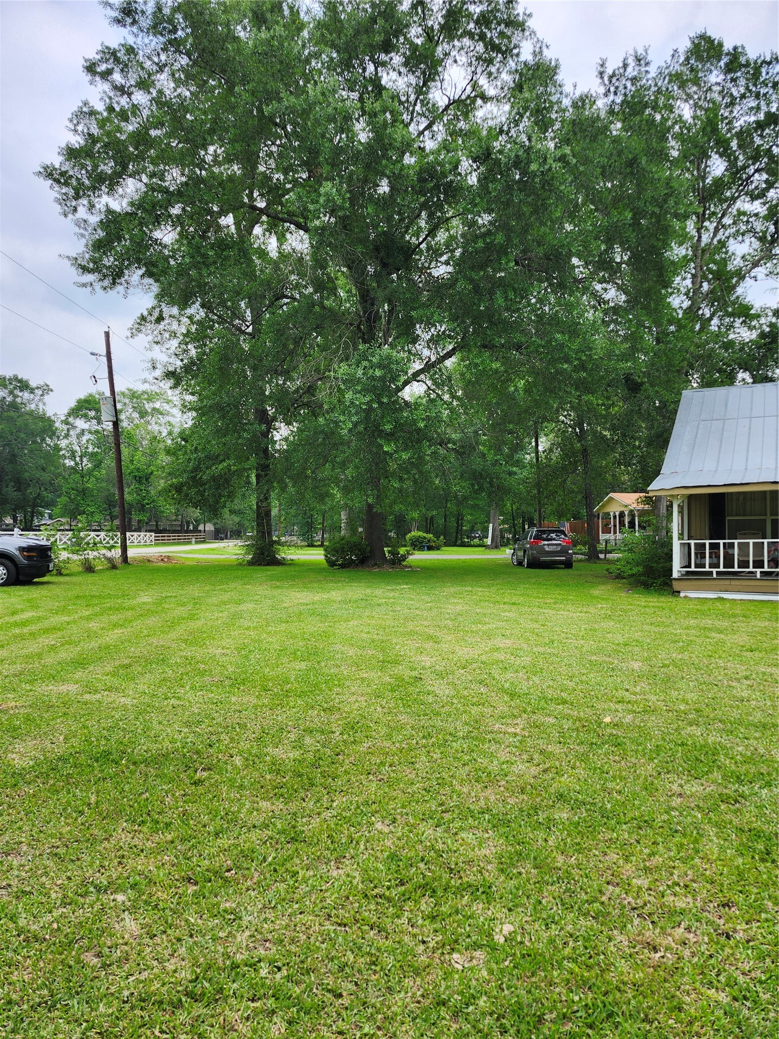 23164 Albert Drive Property Photo 4