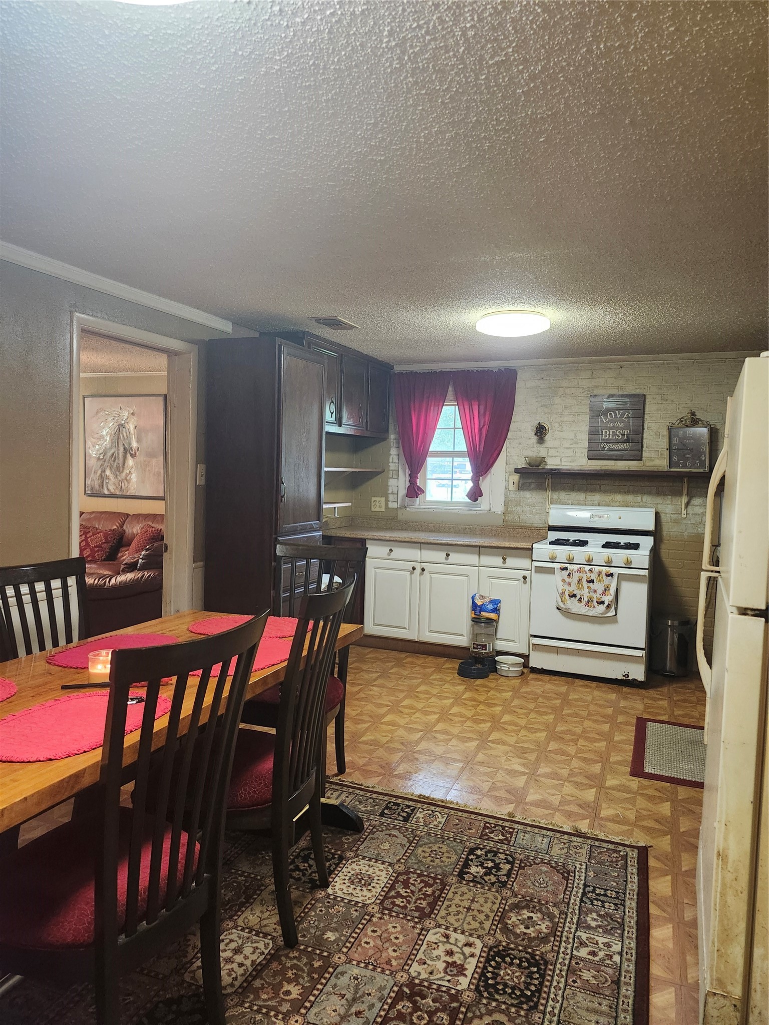 23164 Albert Drive Property Photo 8