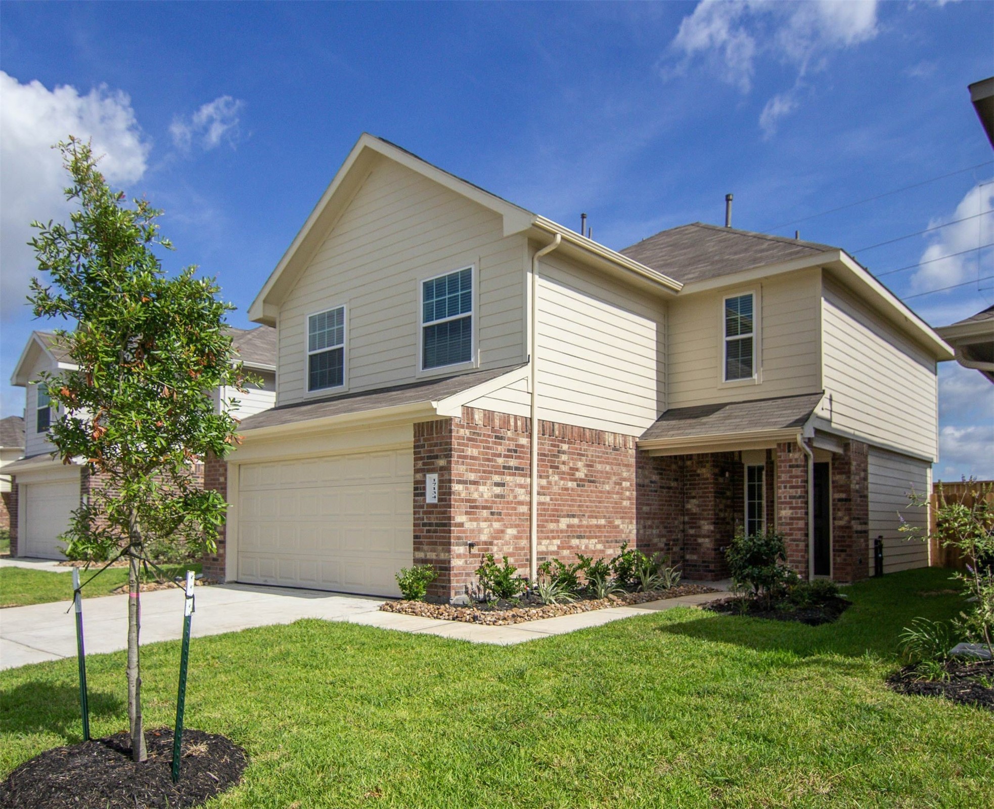 17134 Hailey Harbor Drive Property Photo 2
