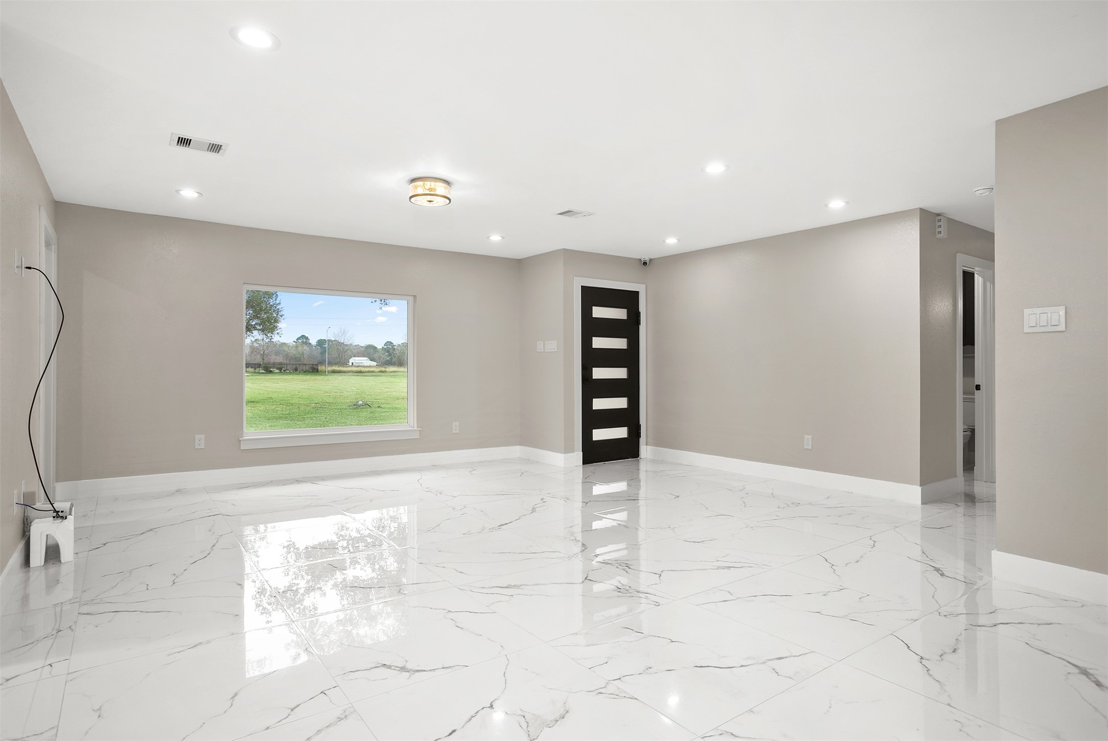 4002 Dixie Farm Road Property Photo 4