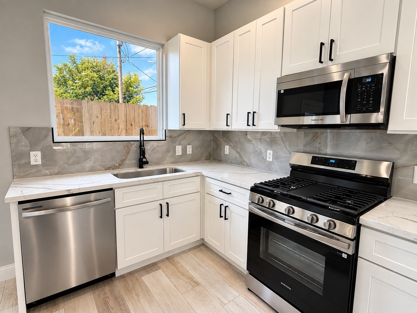 8704 Southview Street Property Photo 3
