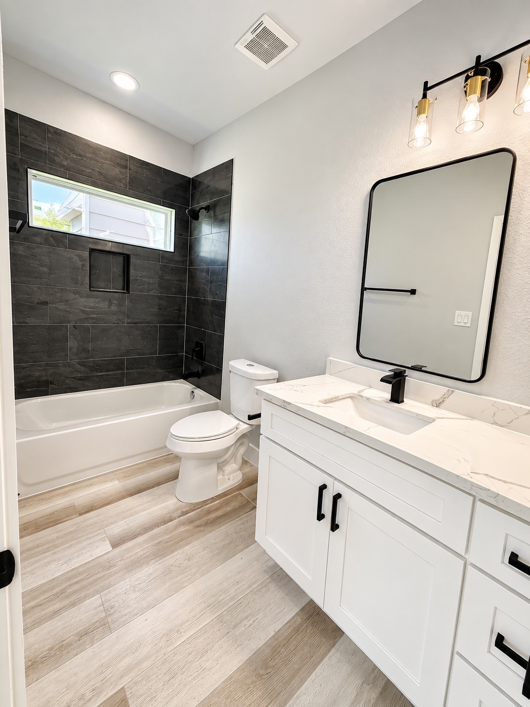 8704 Southview Street Property Photo 12