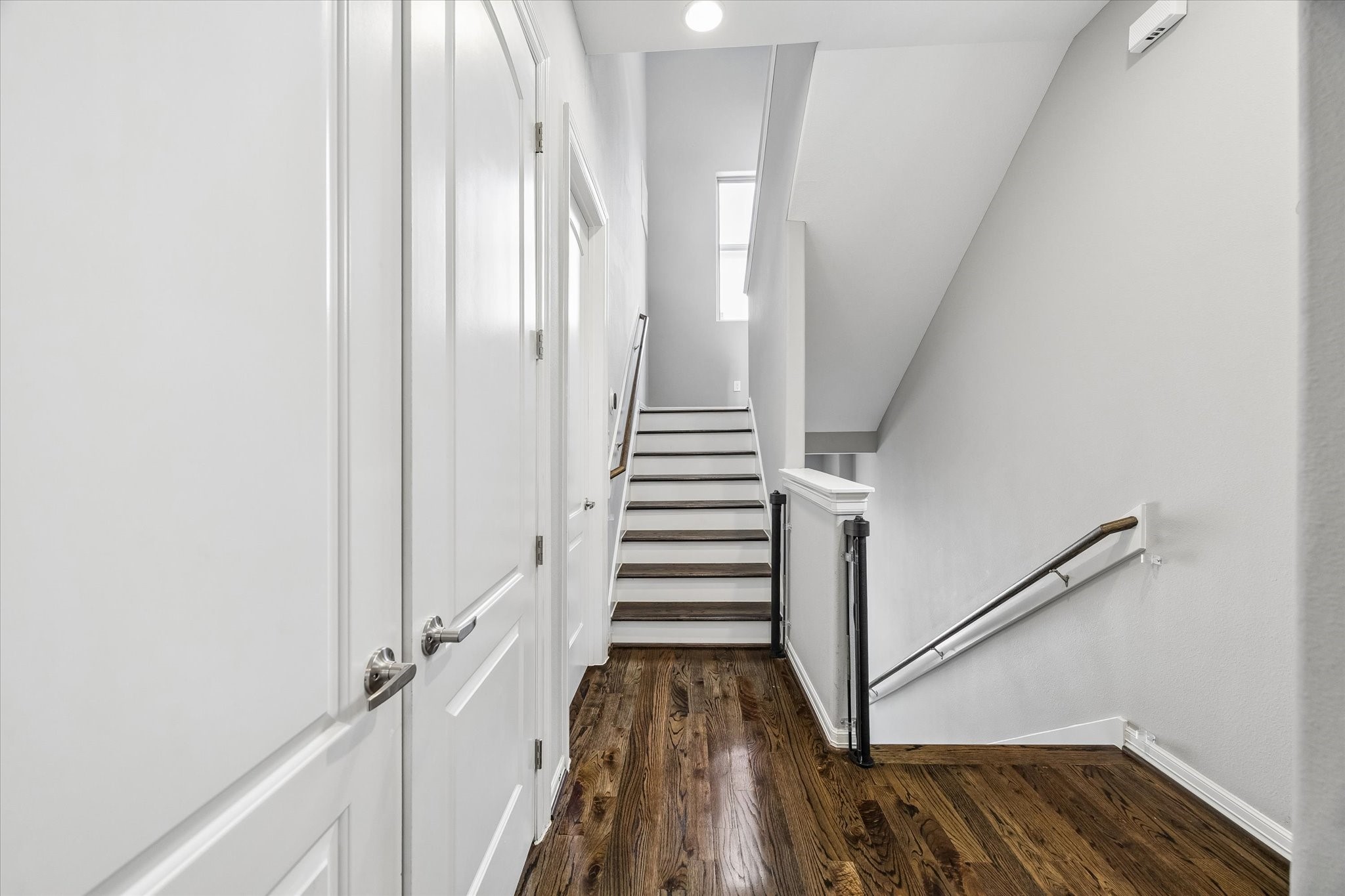 1617 Crockett Street Property Photo 12