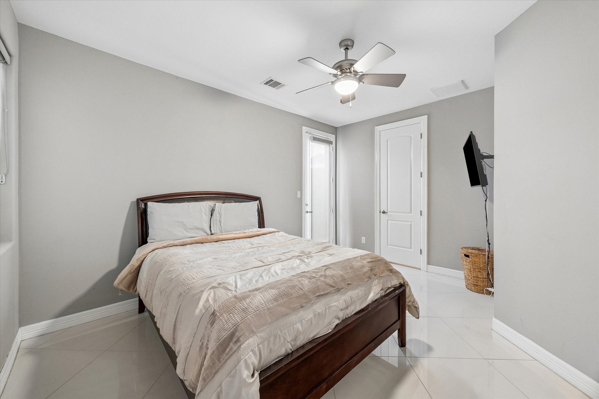 1617 Crockett Street Property Photo 13