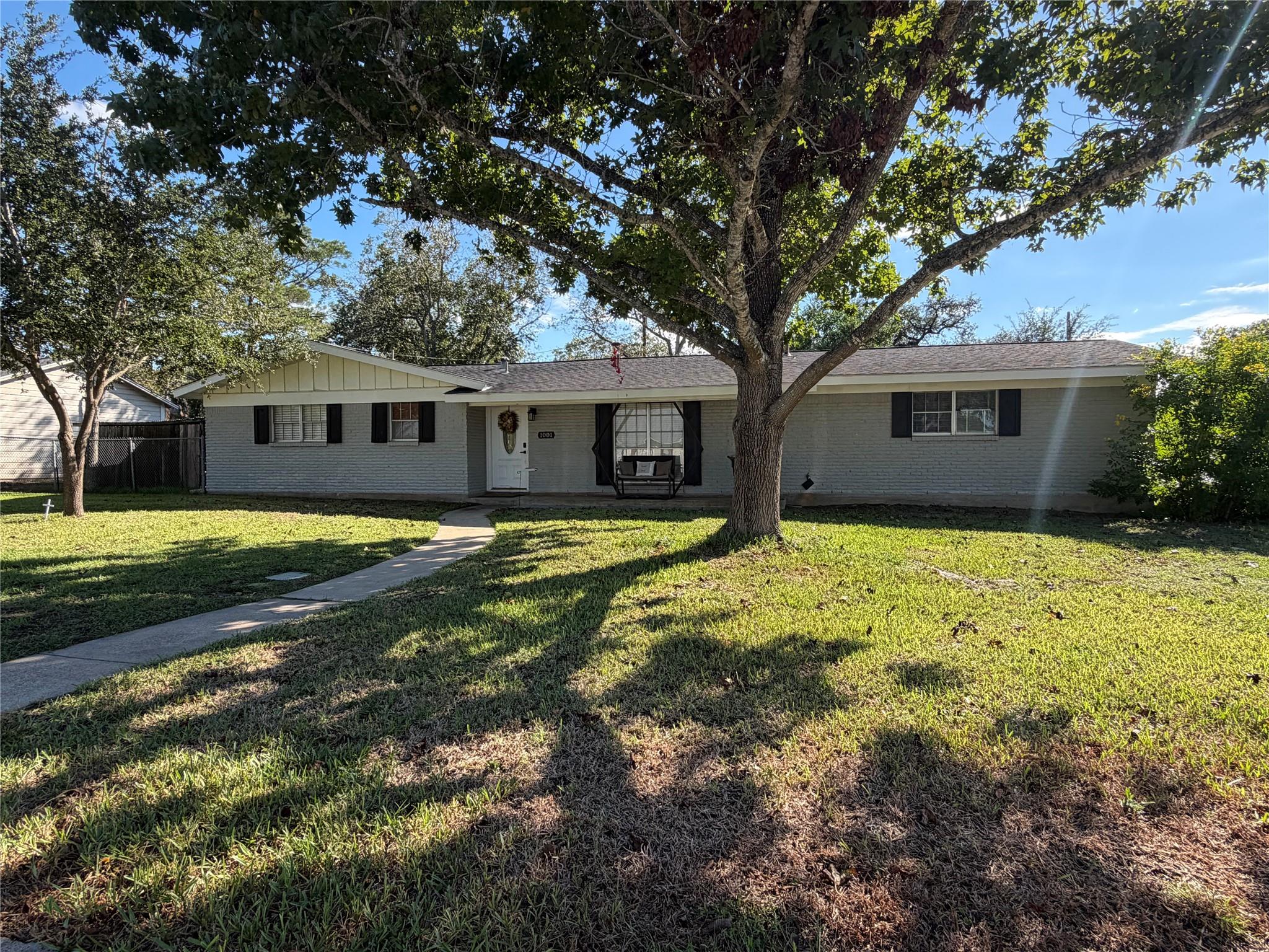 1001 Huck, Cuero Tx 77954 Property Photo 1