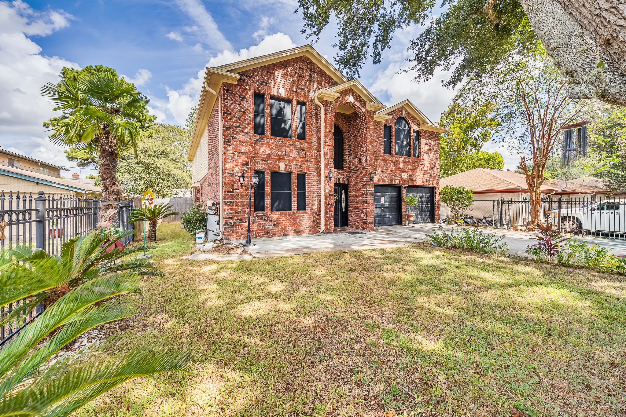 8117 Constellation Lane Property Photo 2