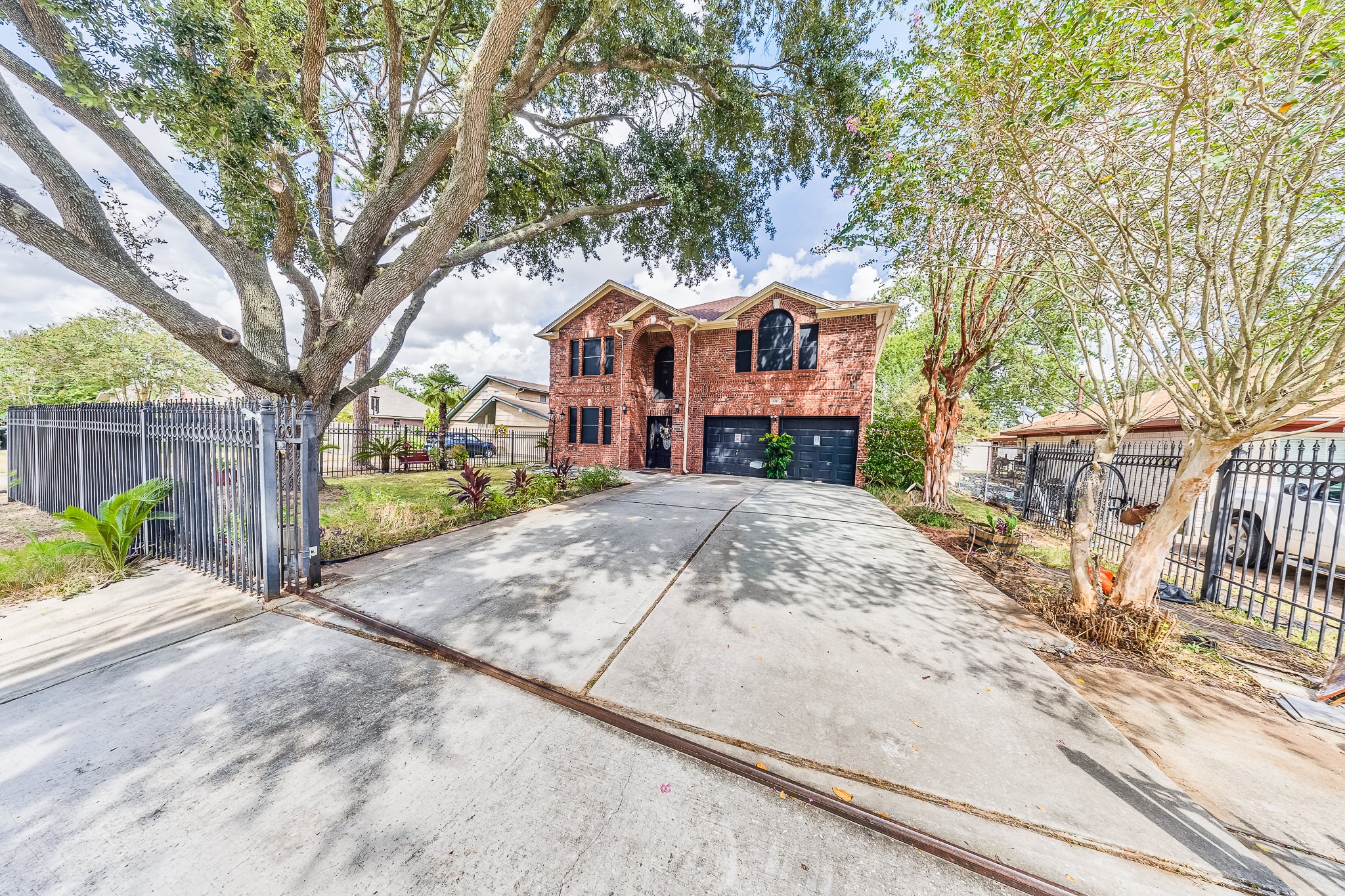 8117 Constellation Lane Property Photo 3
