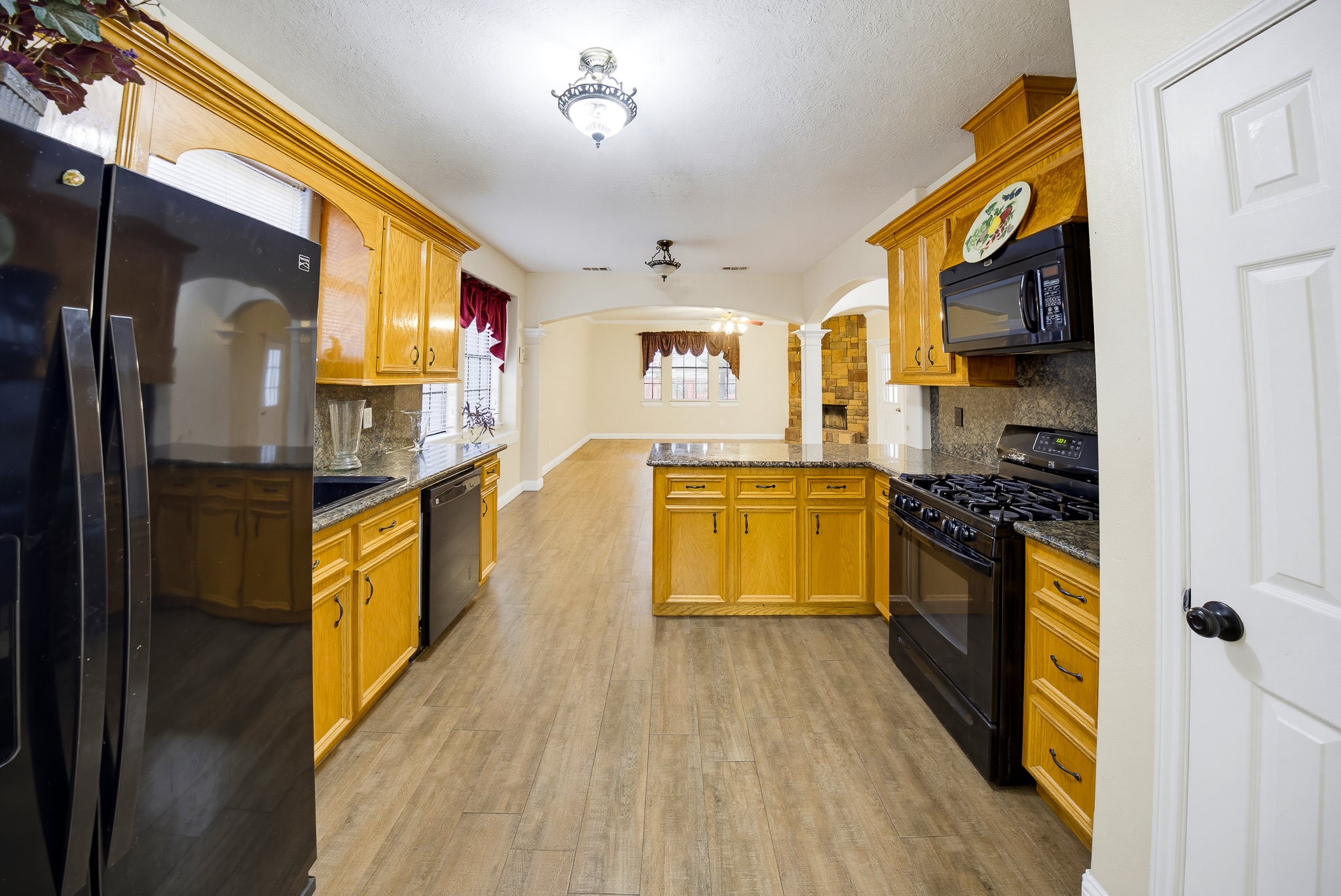 8117 Constellation Lane Property Photo 8