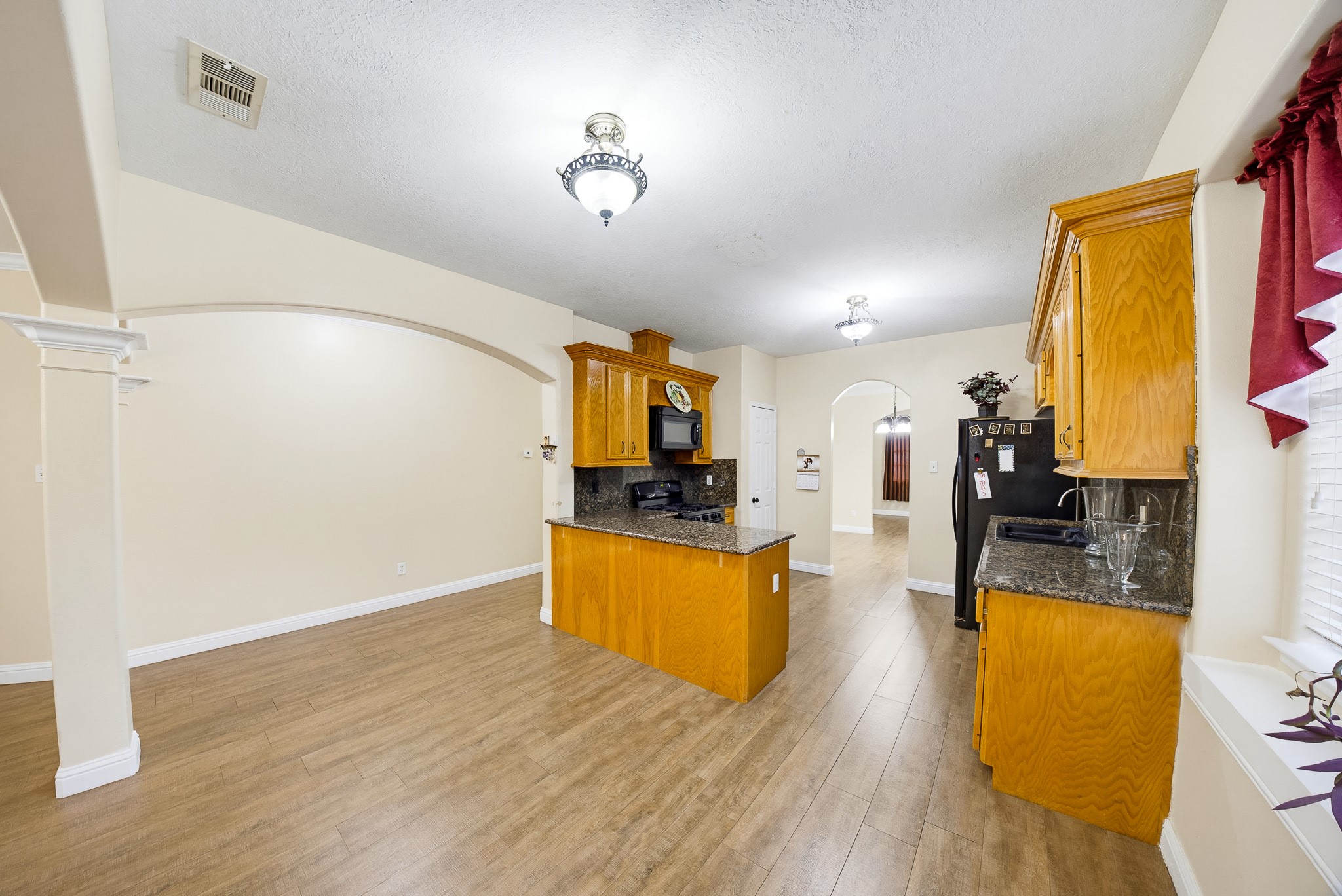 8117 Constellation Lane Property Photo 9