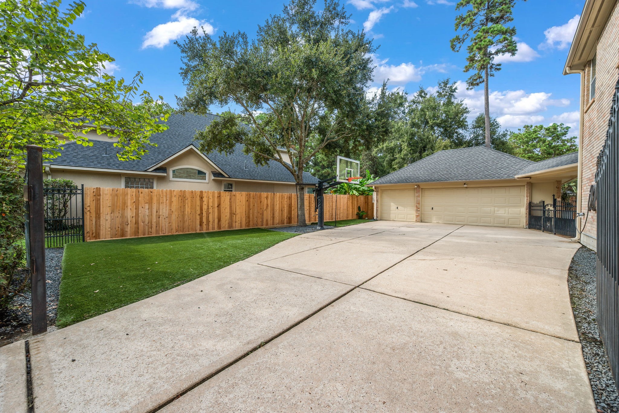 2822 Hazy Hillside Court Property Photo 47