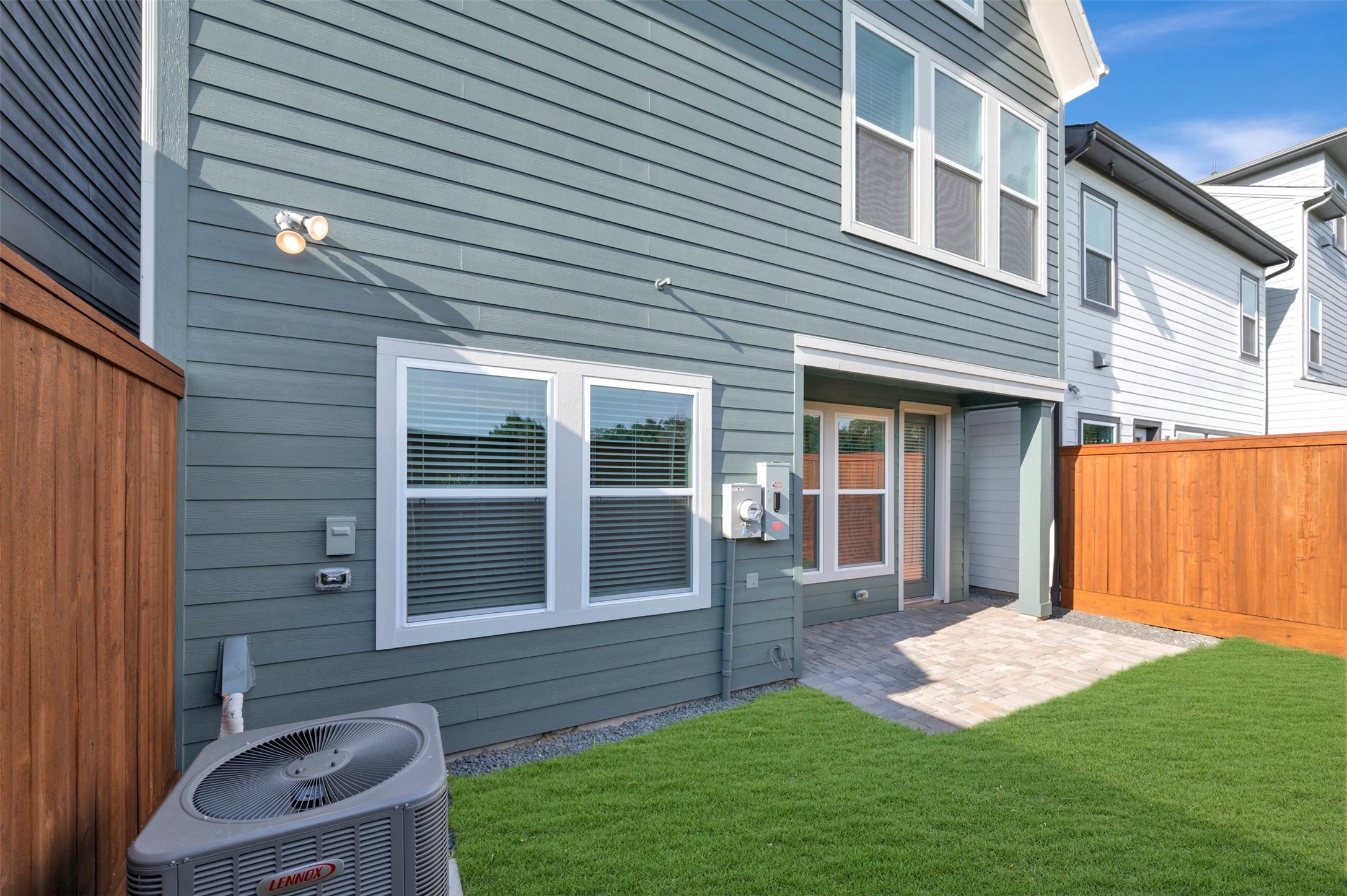 16019 Hayes Park Drive Property Photo 2