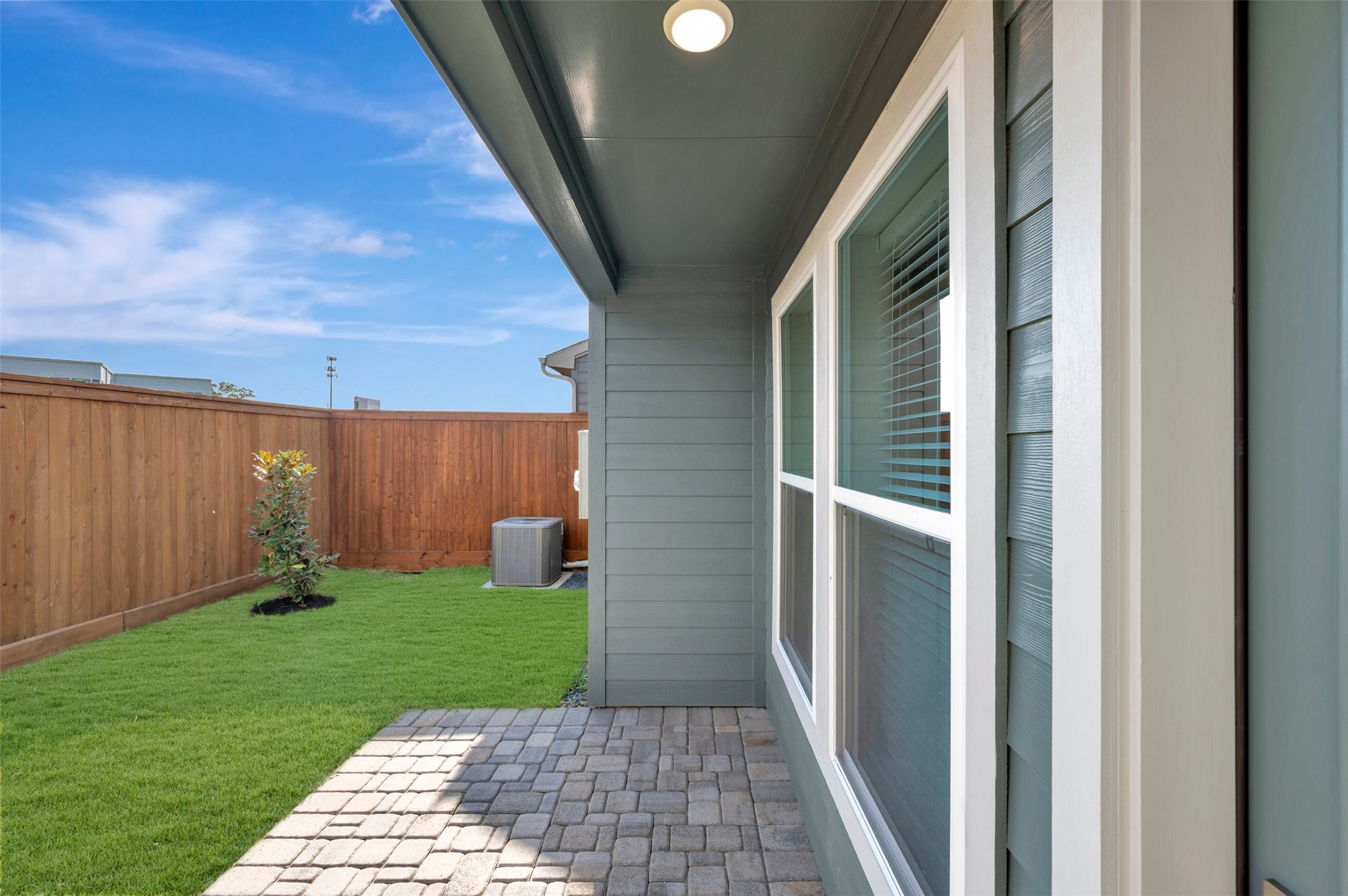16019 Hayes Park Drive Property Photo 5