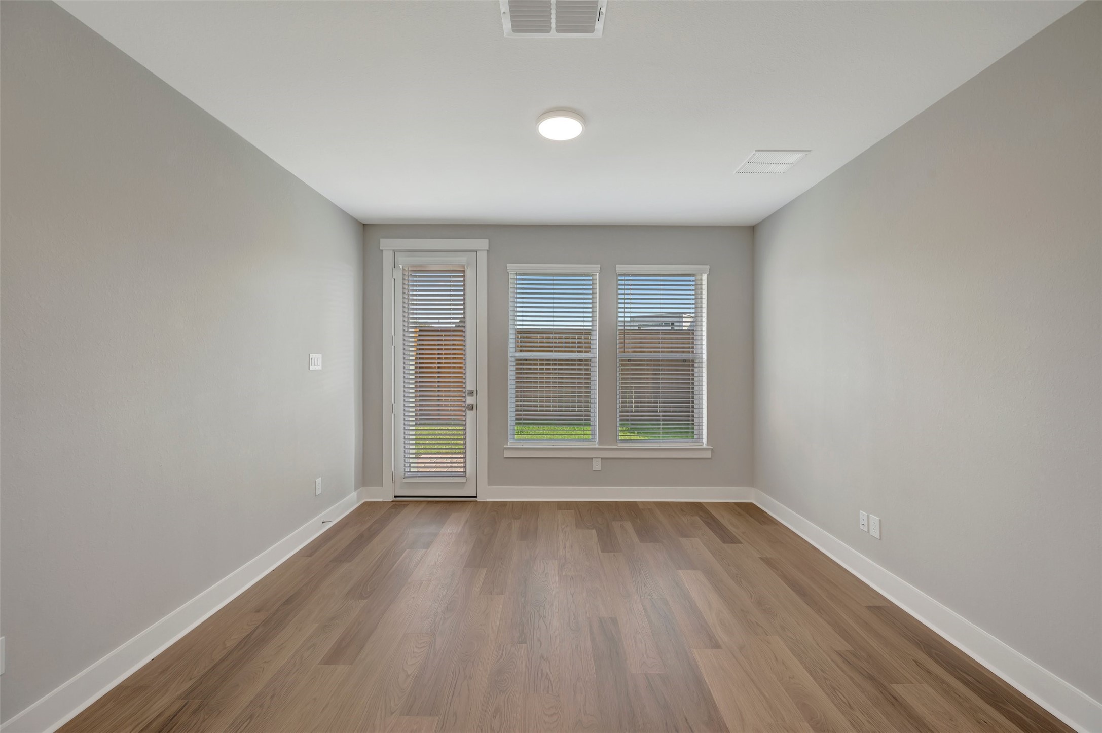 16019 Hayes Park Drive Property Photo 14