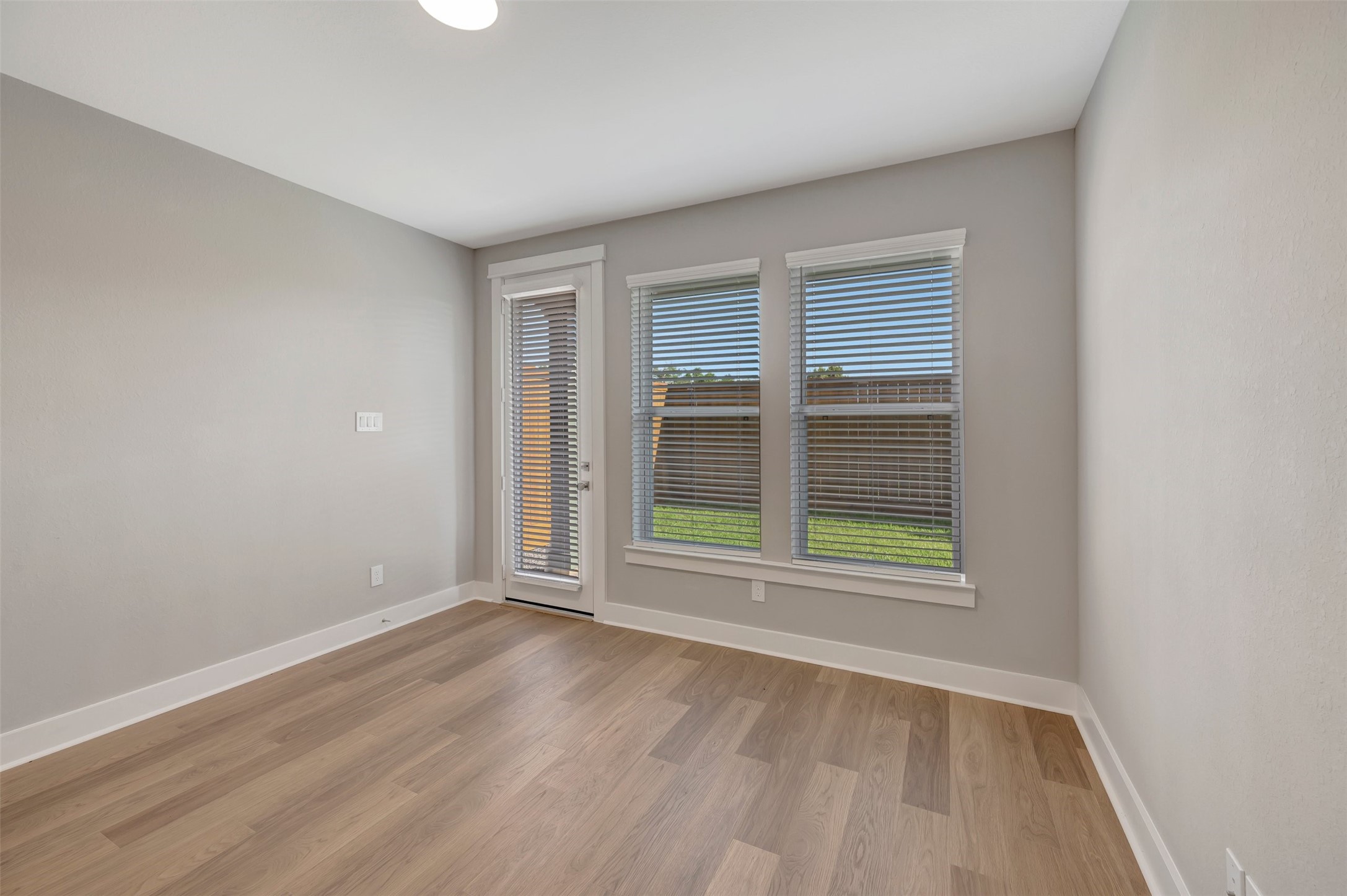 16019 Hayes Park Drive Property Photo 15
