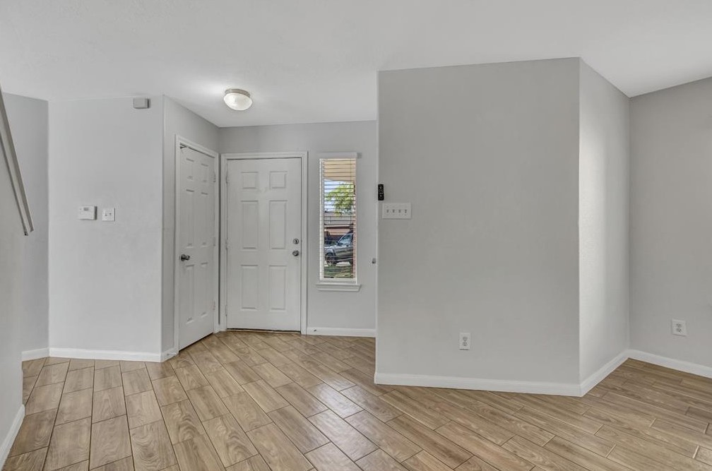 2927 Cypress Island Drive Property Photo 5