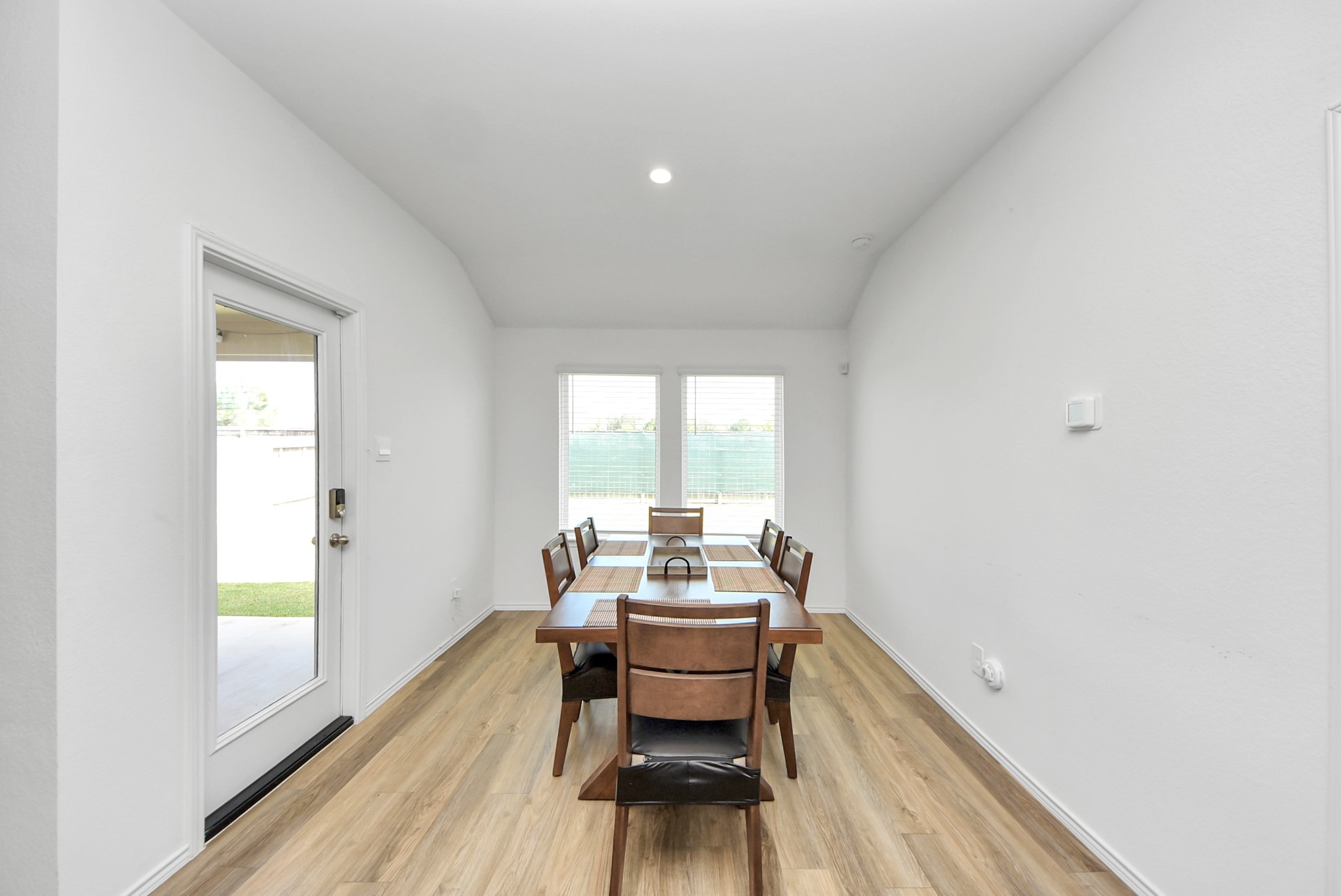 21227 Sunnyridge Way Property Photo 11