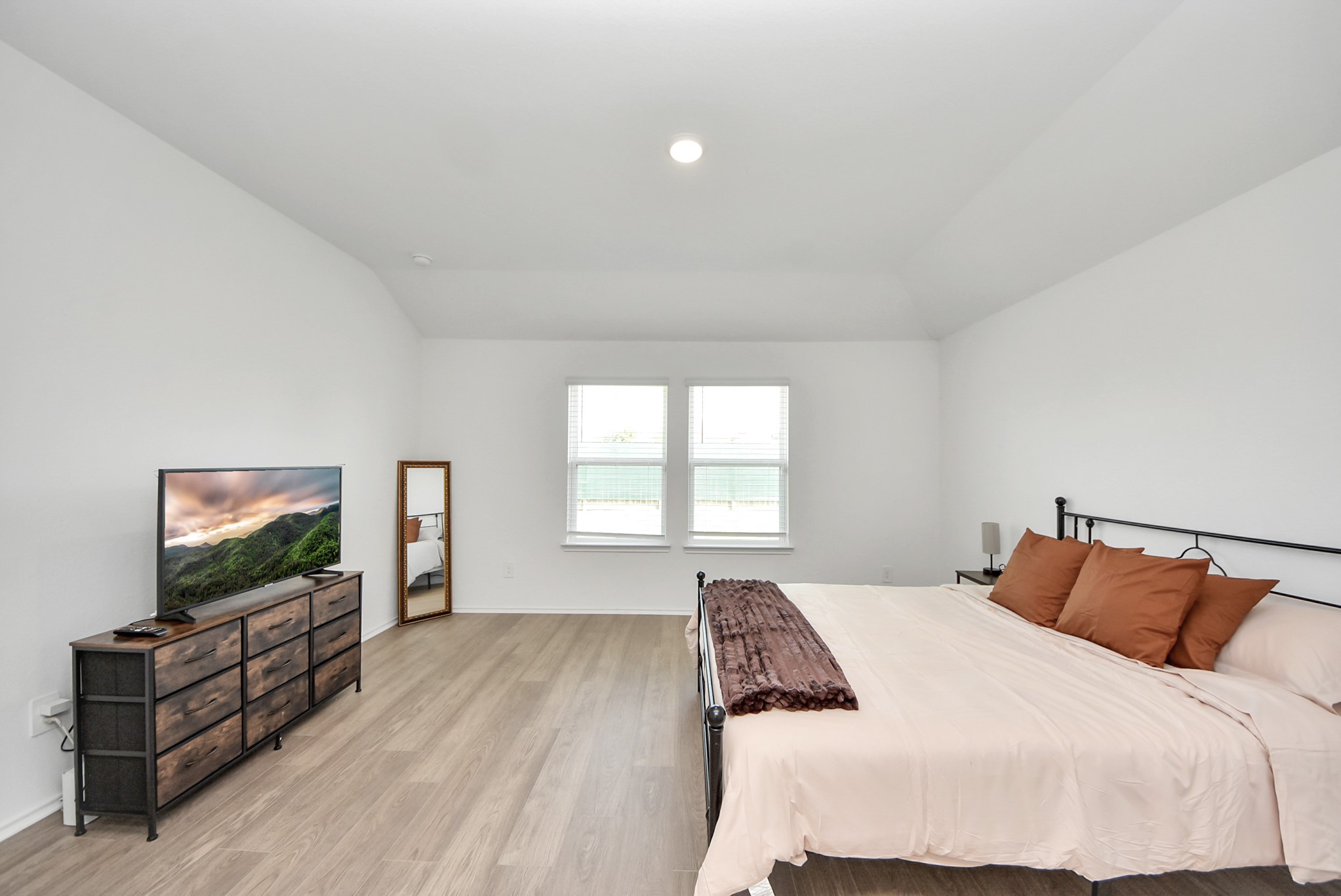 21227 Sunnyridge Way Property Photo 16