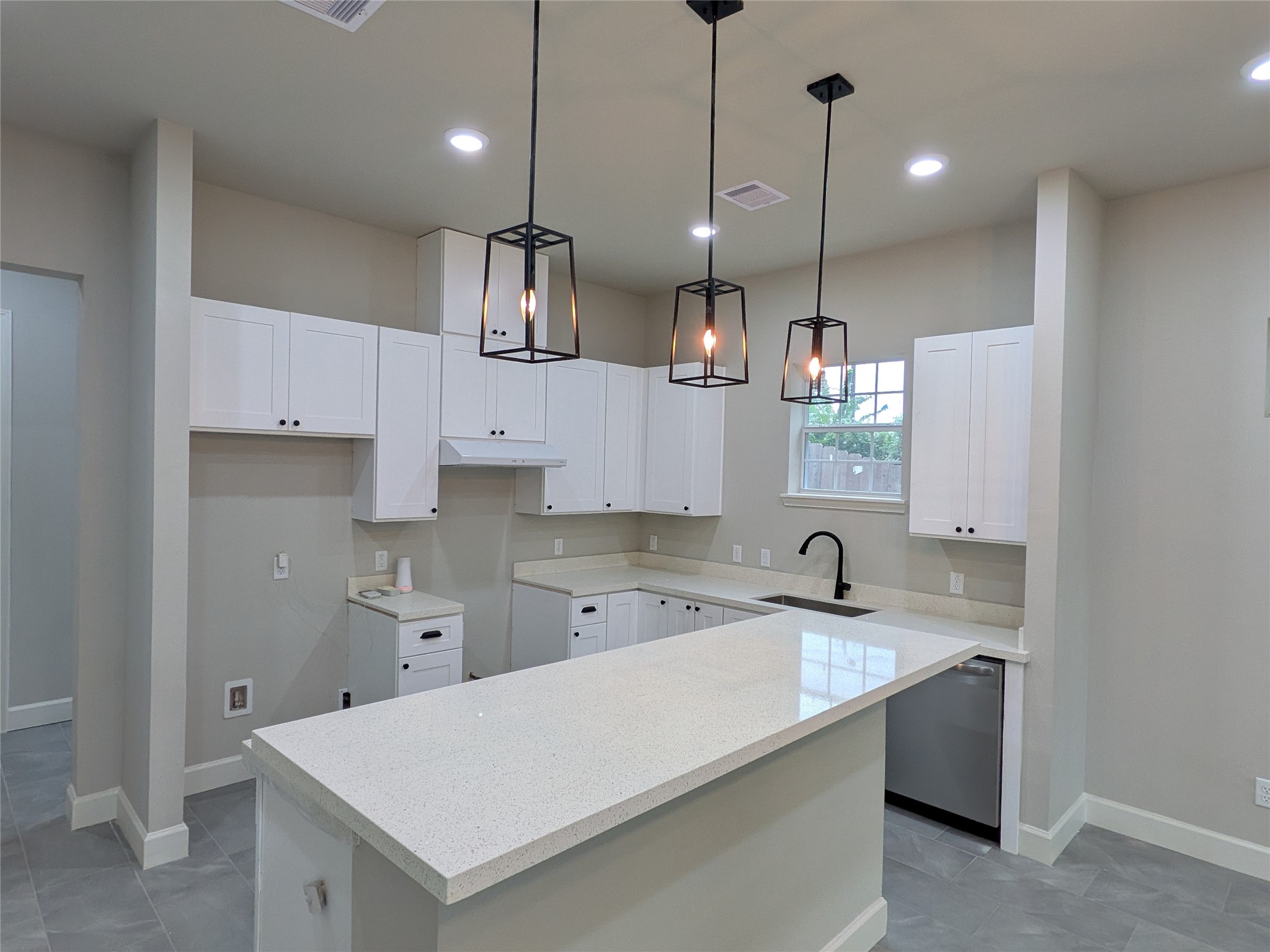 4720 Hare Street Property Photo 4