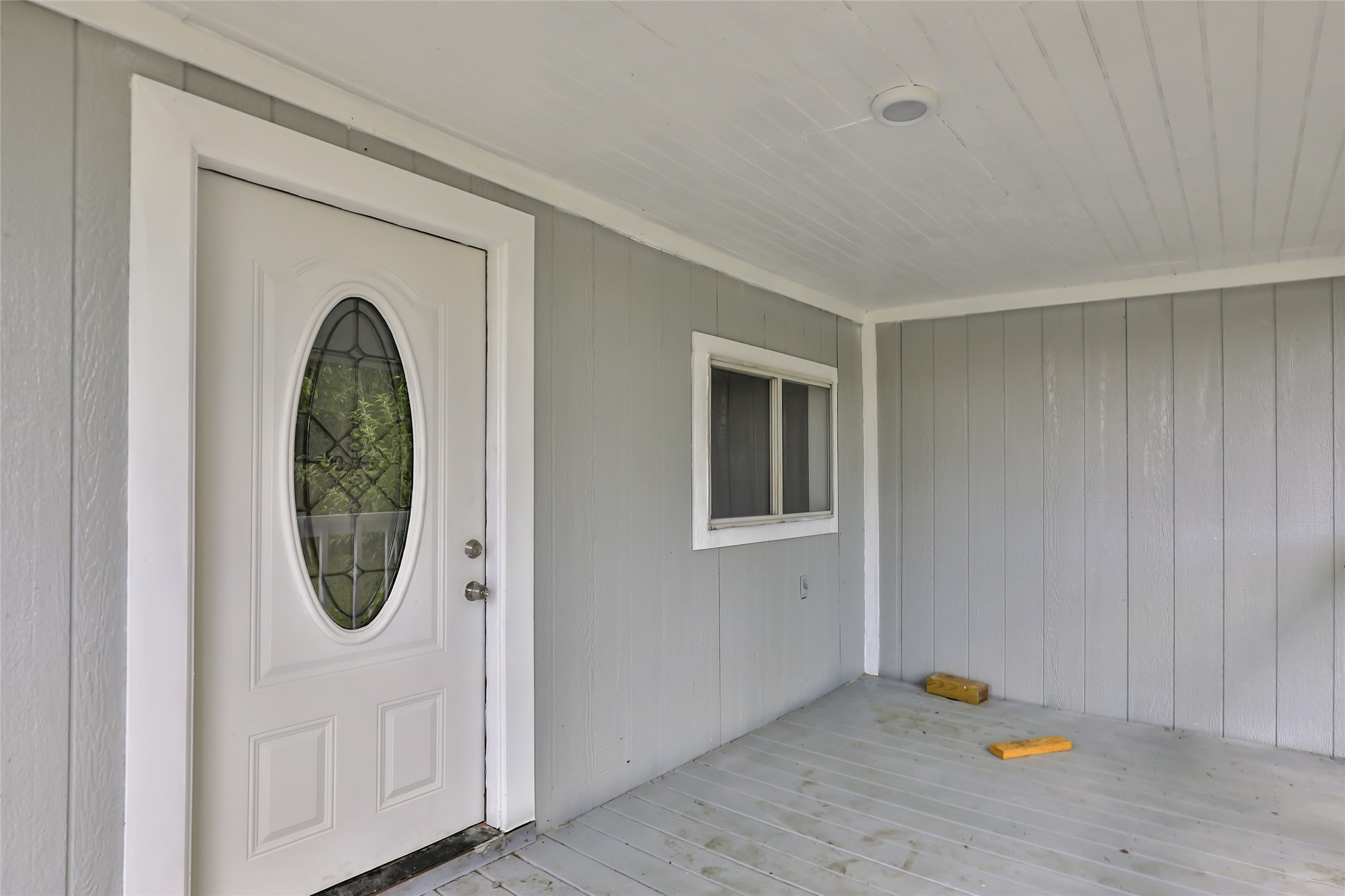 666 Elton Street Property Photo 4