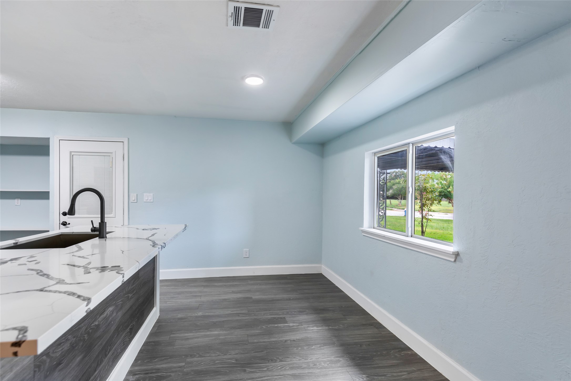 666 Elton Street Property Photo 12
