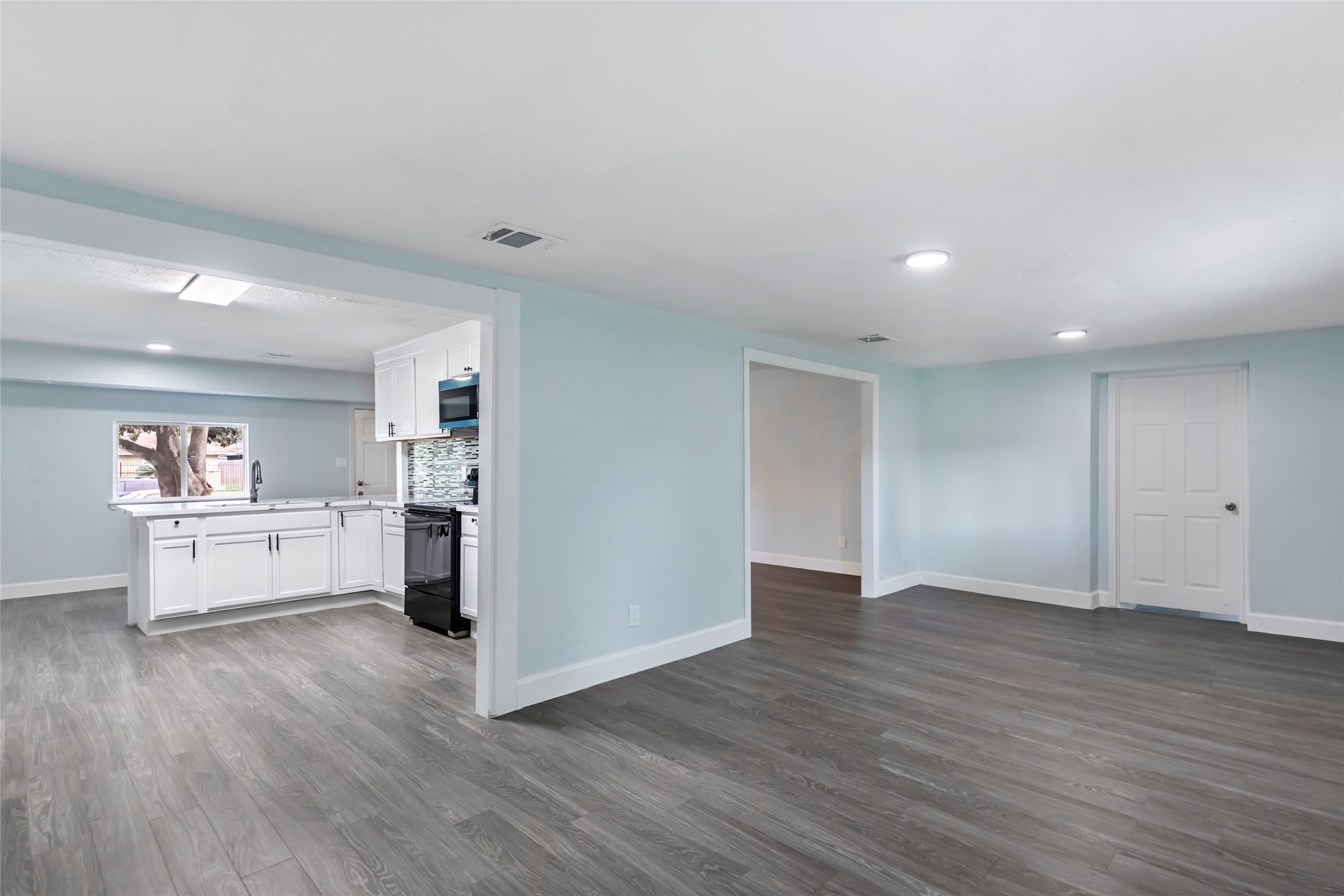 666 Elton Street Property Photo 17