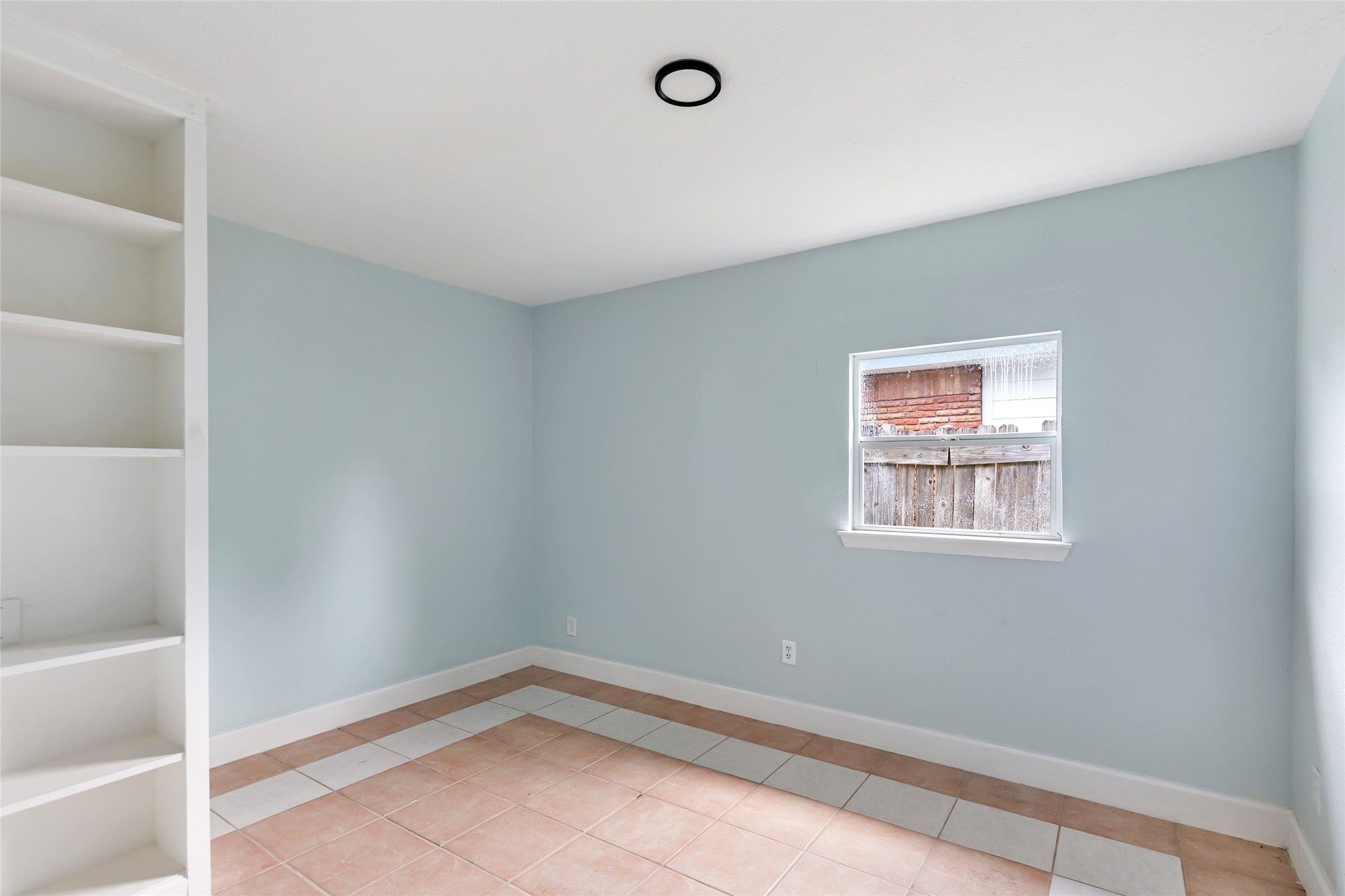 666 Elton Street Property Photo 26