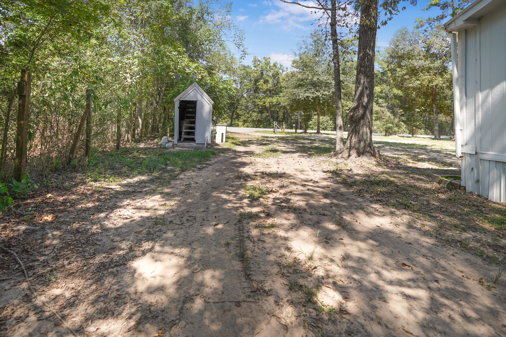 20218 Fm 2090 Road Property Photo 25