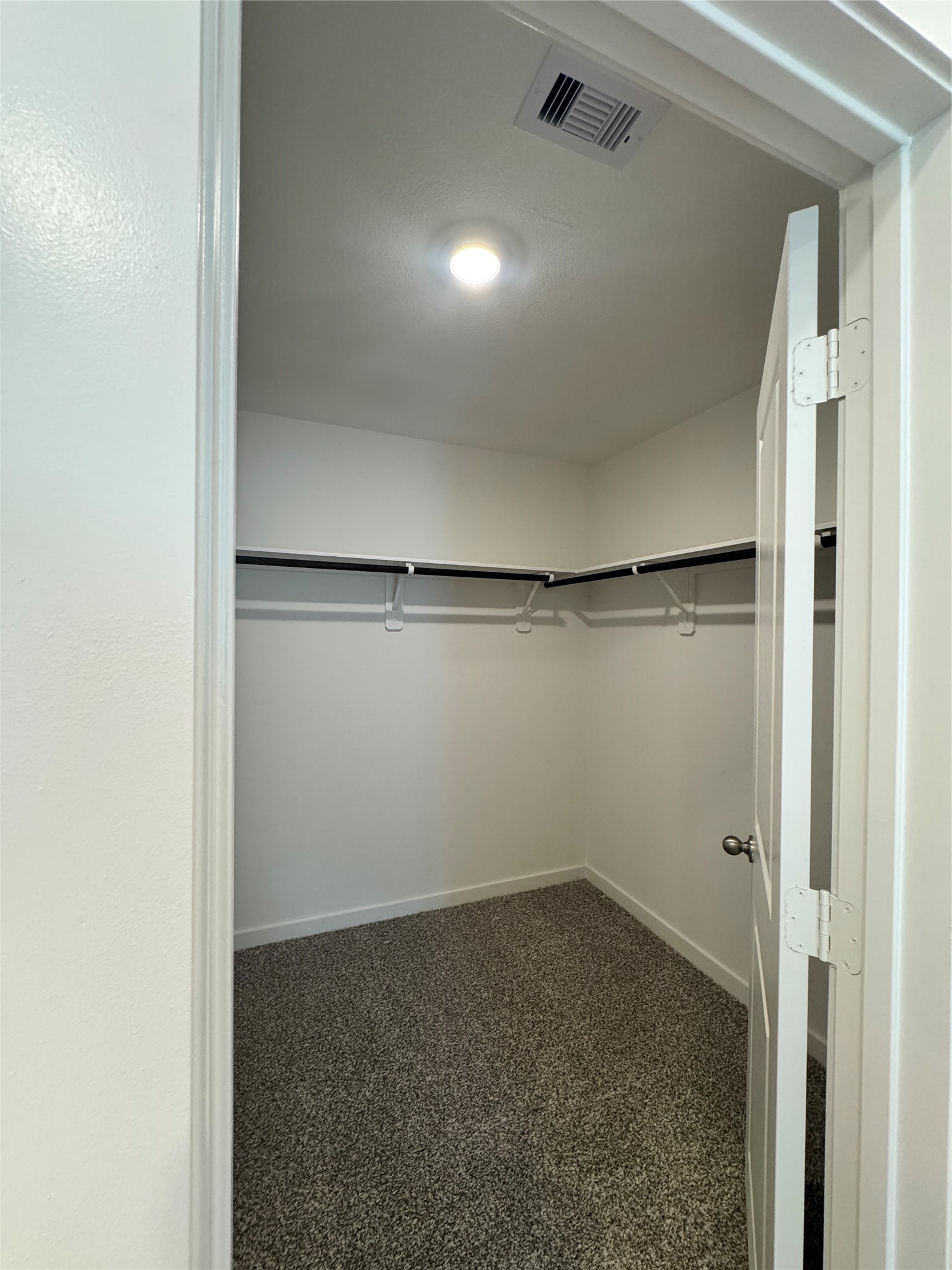 3522 Goldfinch Woods Drive Property Photo 8