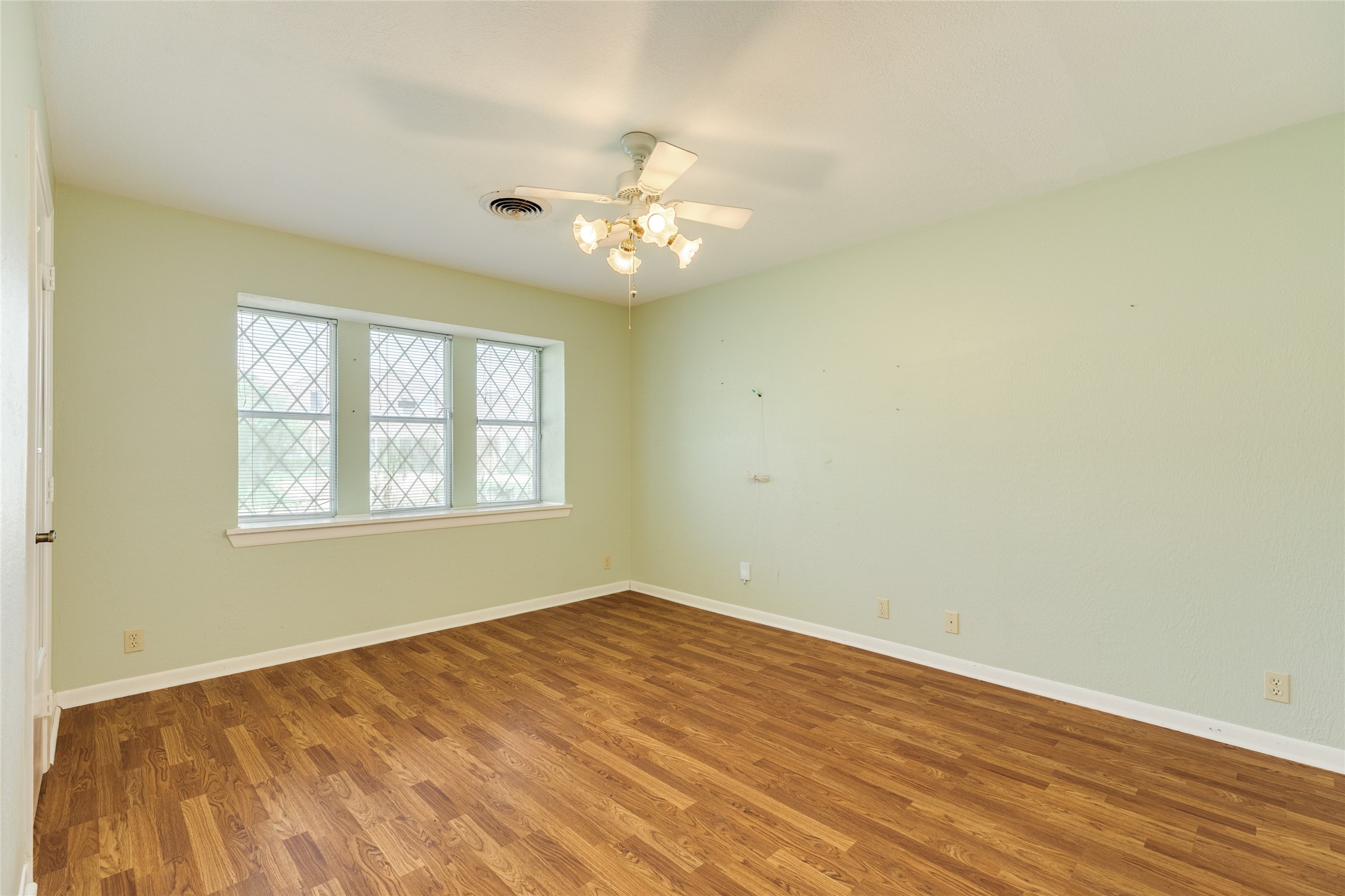 7721 Beluche Drive Property Photo 17