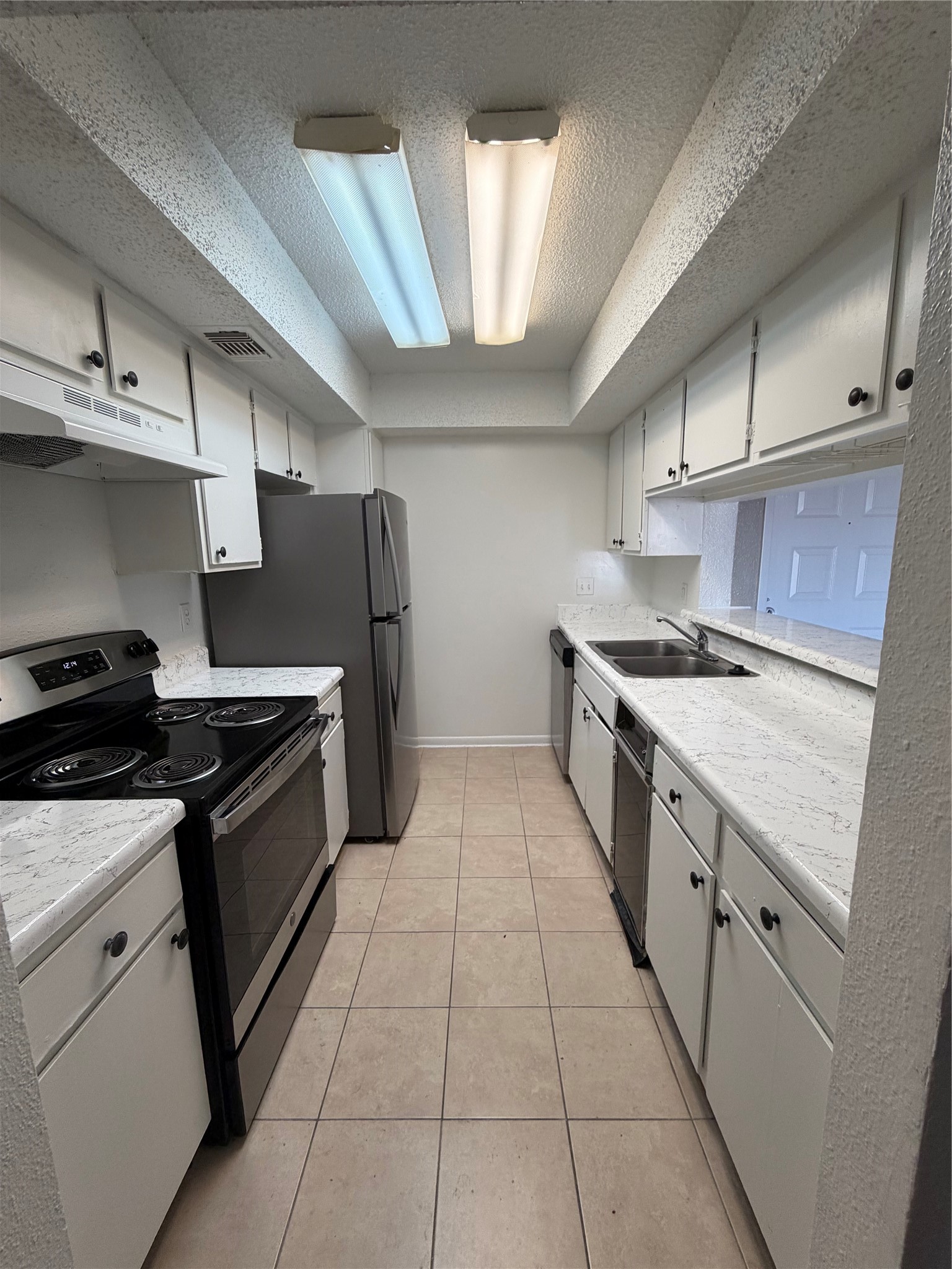 2816 S Bartell Drive 37 Property Photo 4