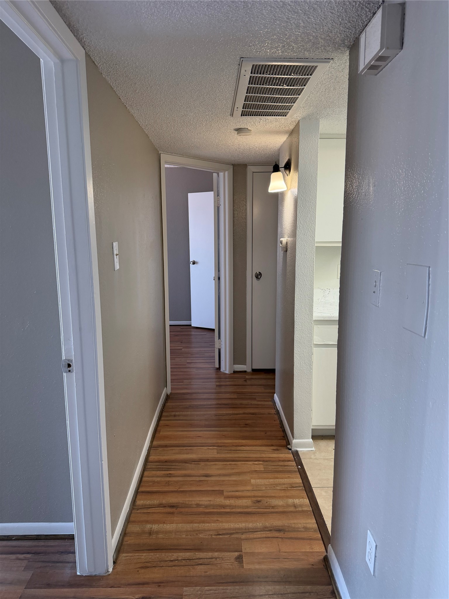 2816 S Bartell Drive 37 Property Photo 8