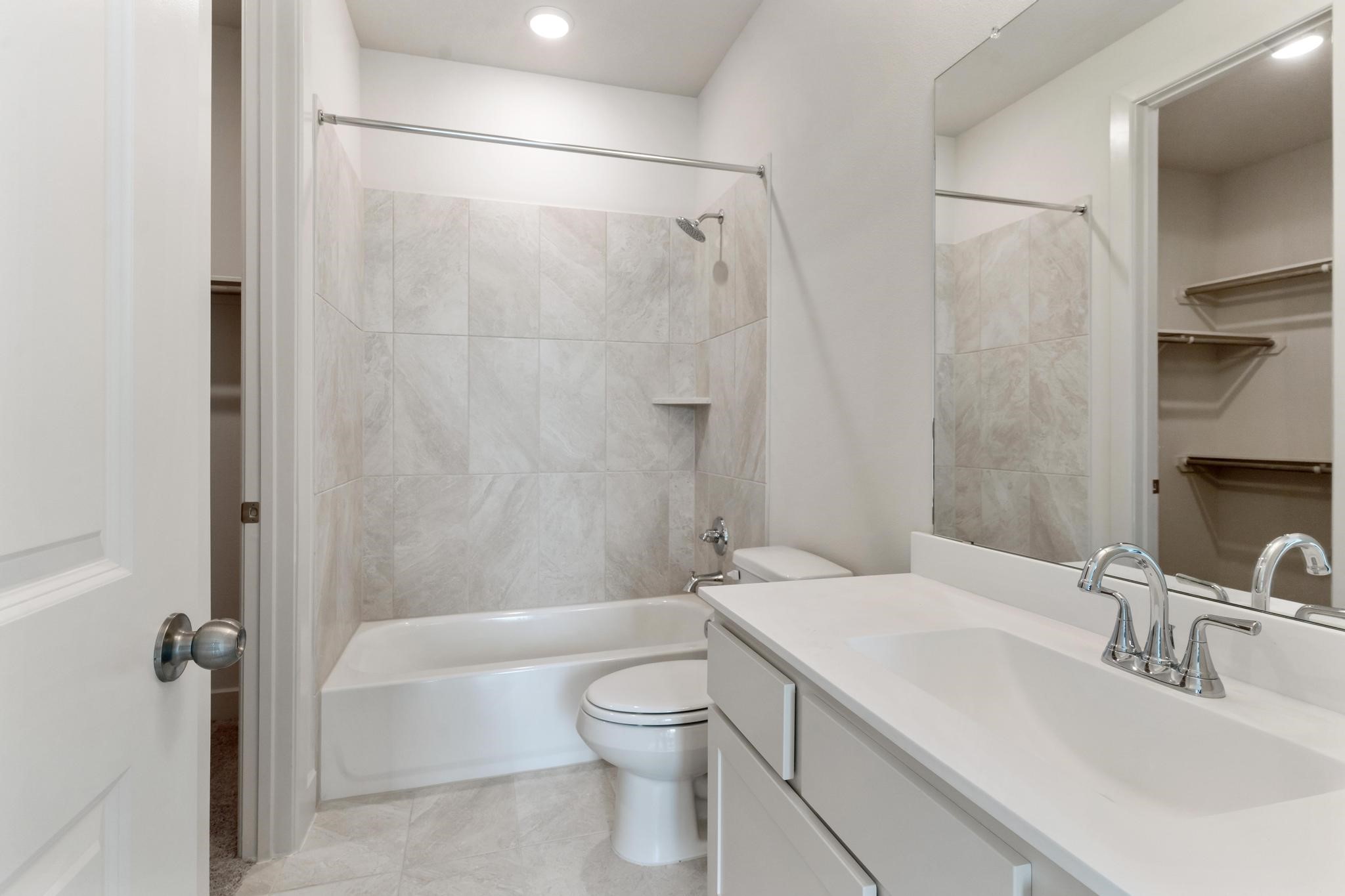 407 Mathis Lake Court Property Photo 15