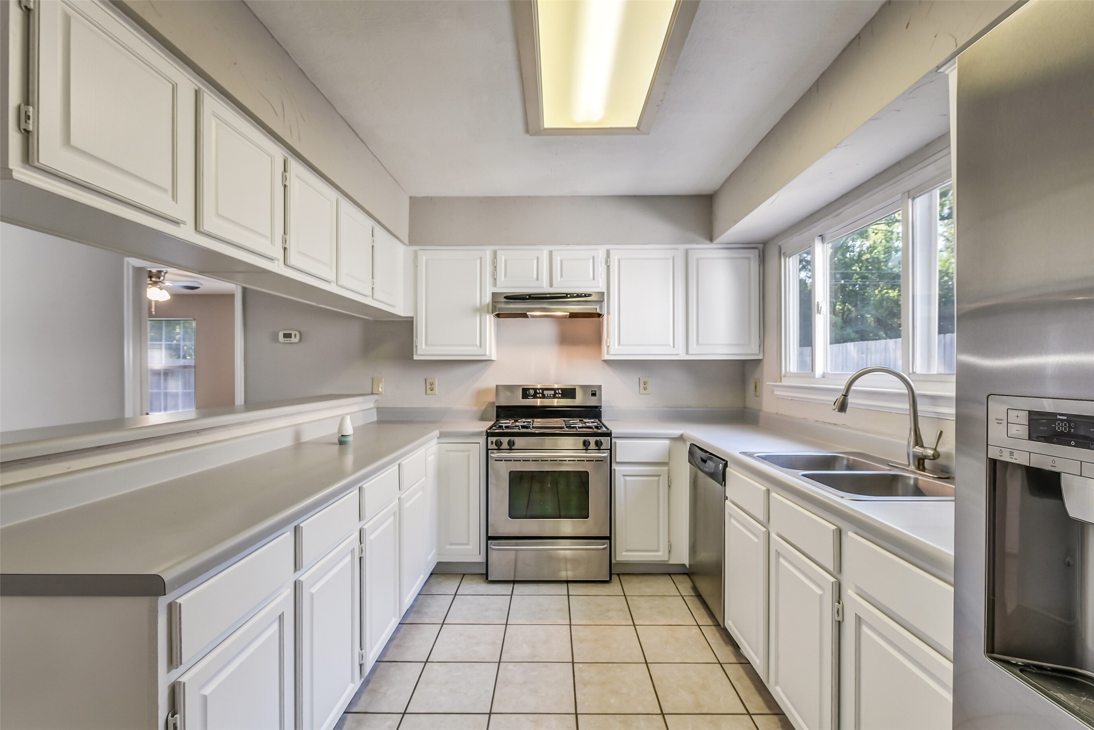 4322 Mountain Peak Way Property Photo 8