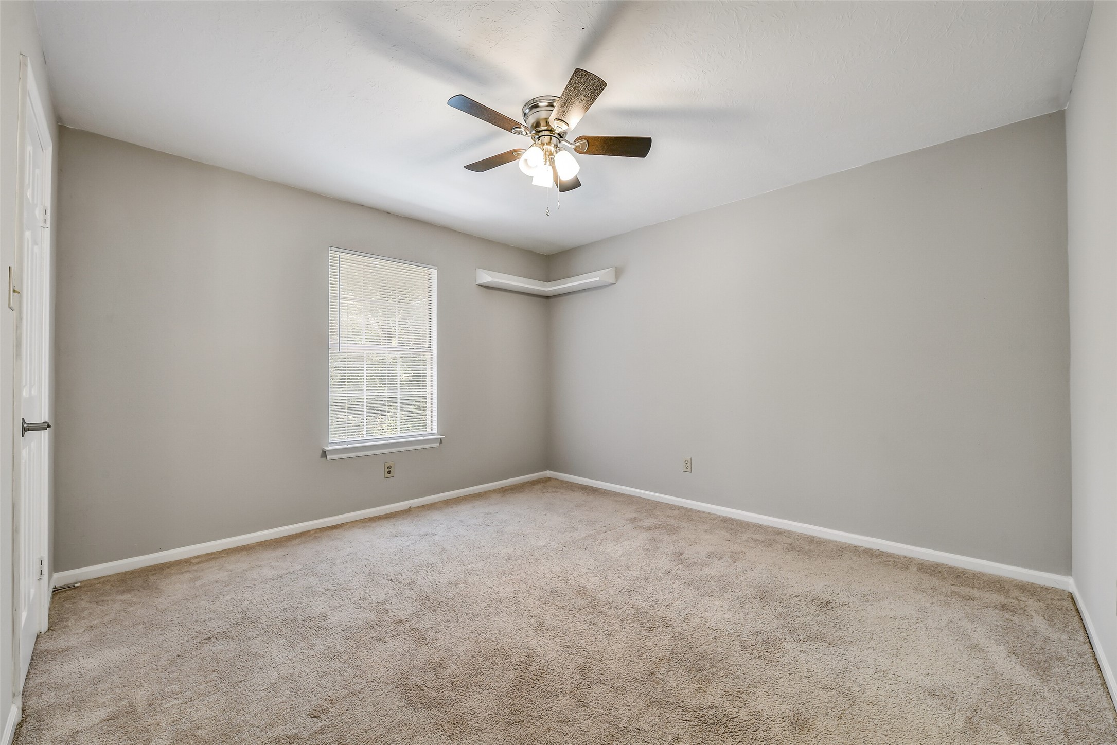 4322 Mountain Peak Way Property Photo 24