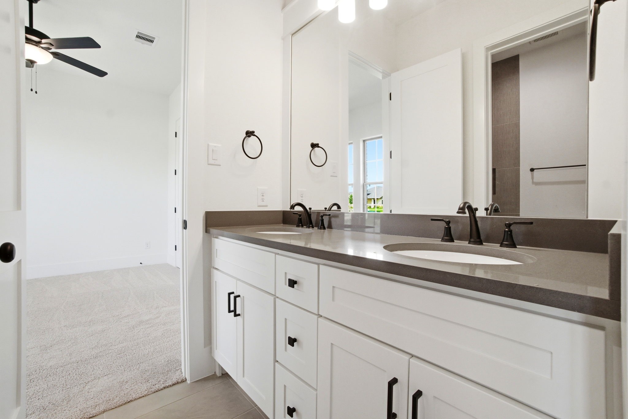 24933 Hopeview Way Property Photo 24