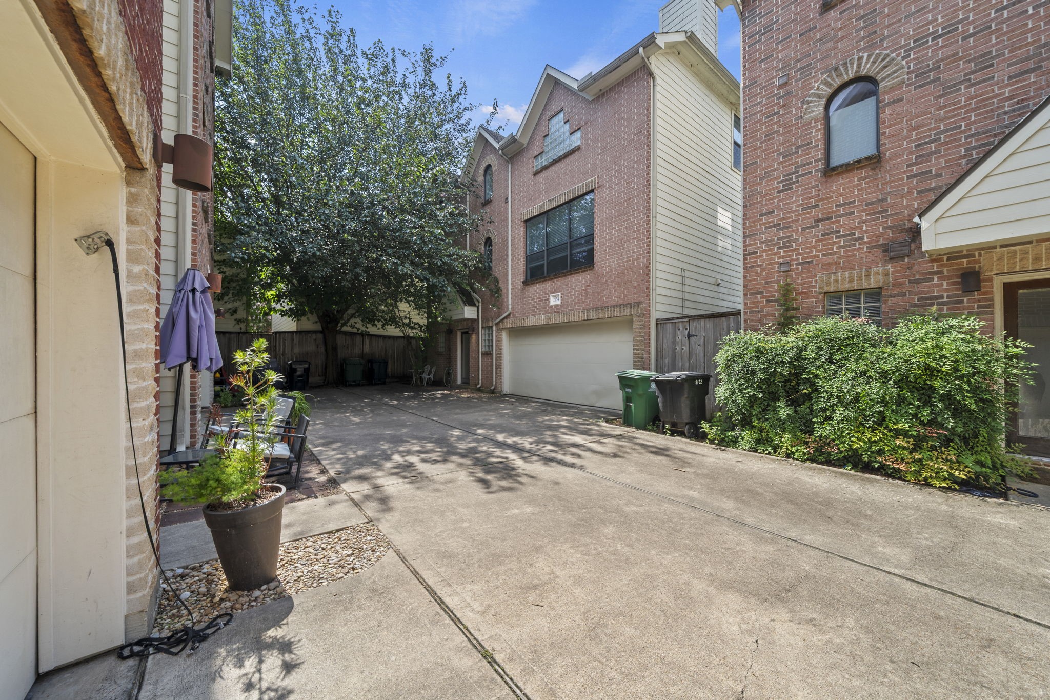 2154 Arabelle Street Property Photo 6