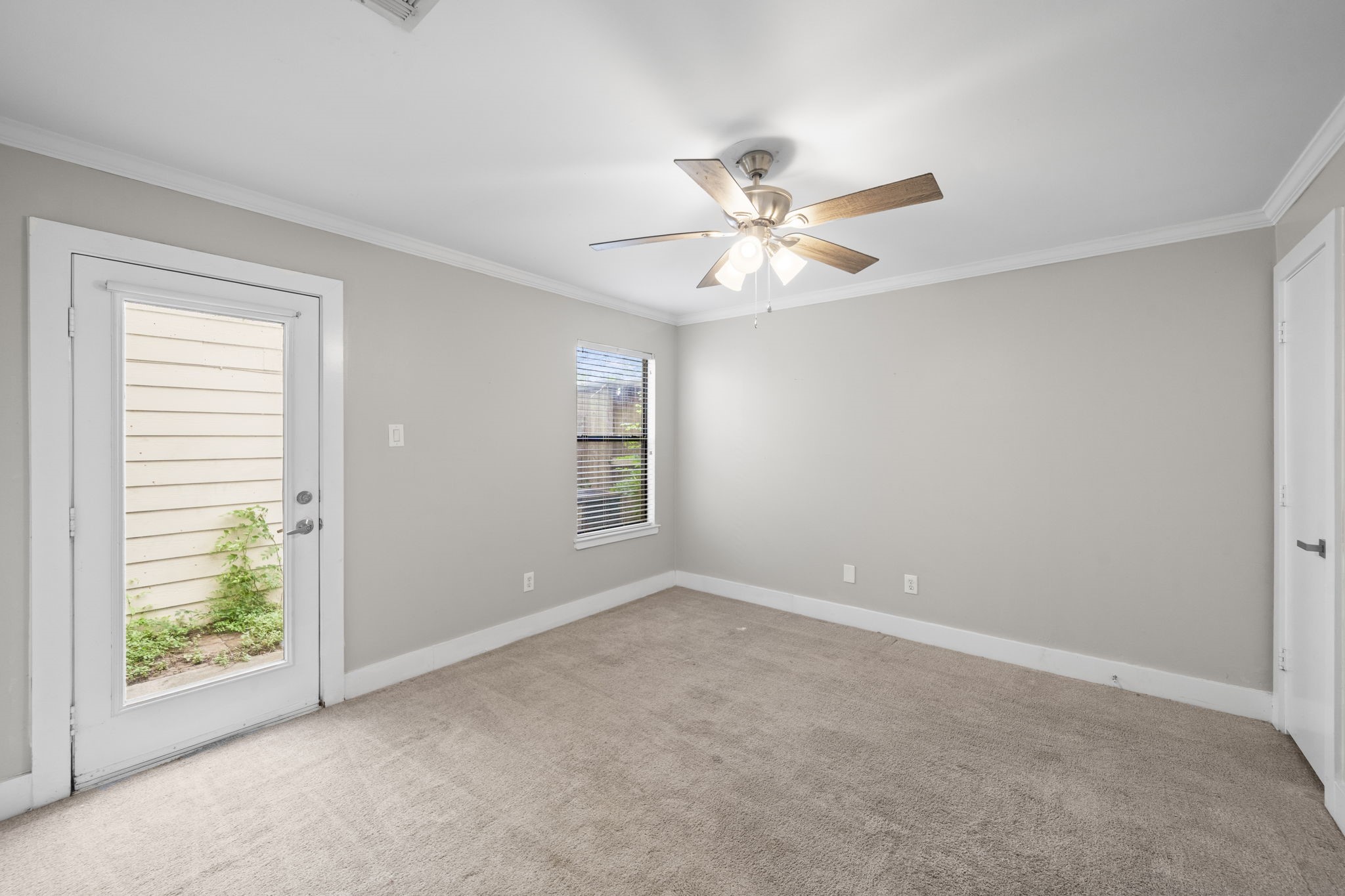 2154 Arabelle Street Property Photo 10