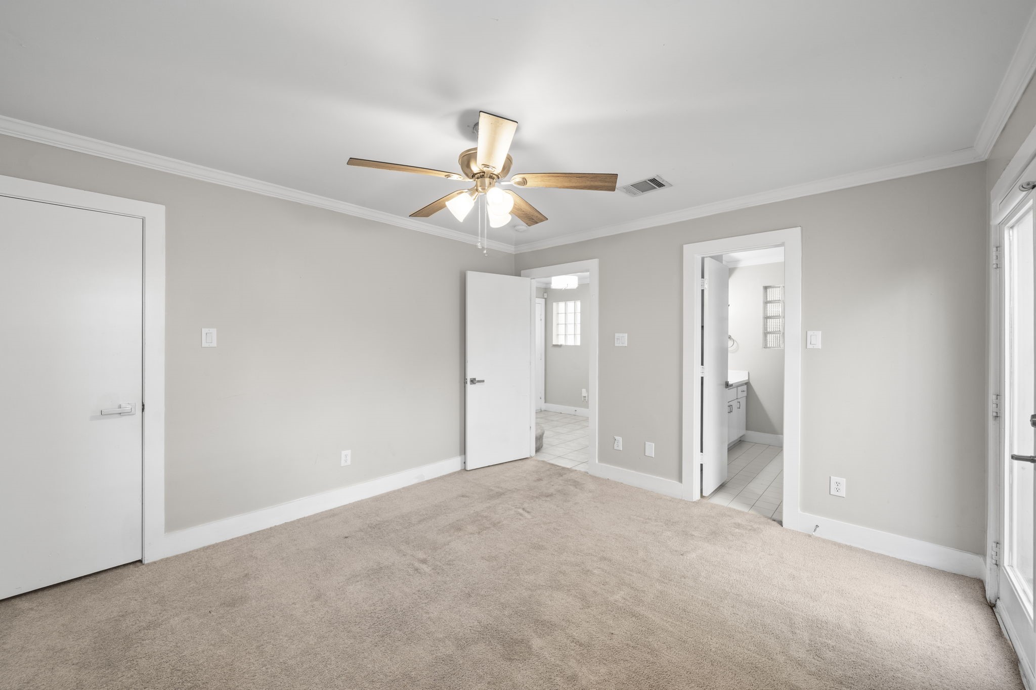 2154 Arabelle Street Property Photo 11