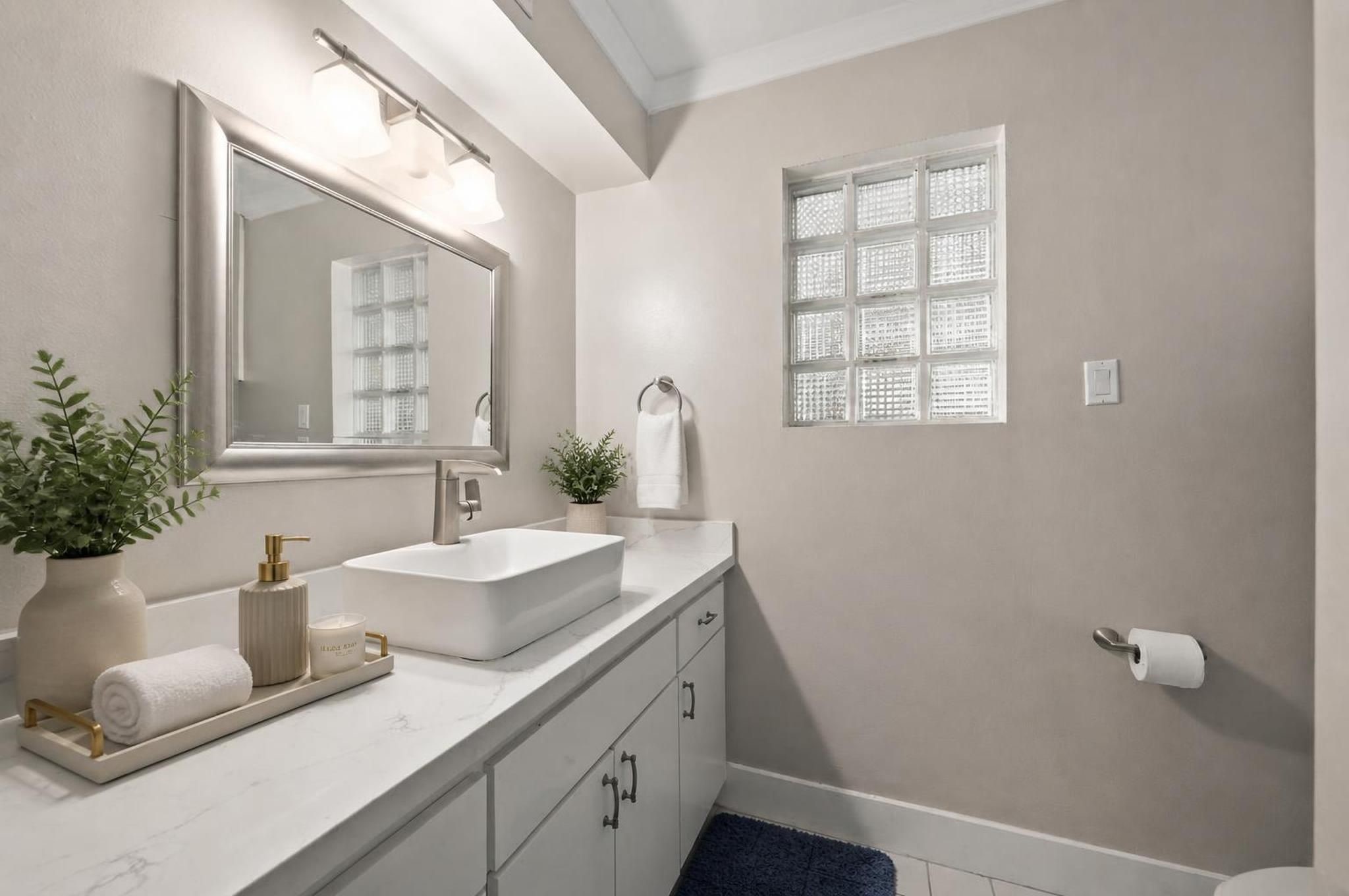 2154 Arabelle Street Property Photo 12