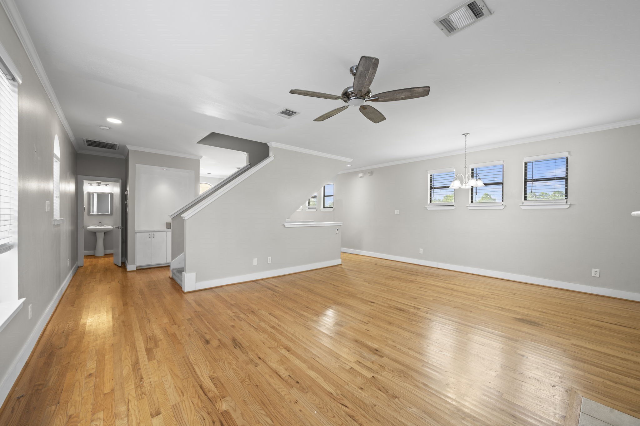 2154 Arabelle Street Property Photo 14