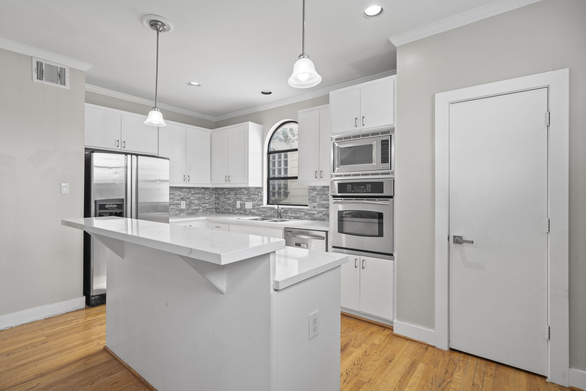 2154 Arabelle Street Property Photo 17