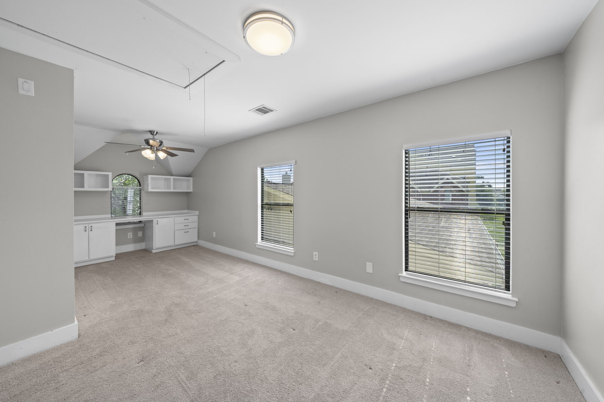 2154 Arabelle Street Property Photo 23